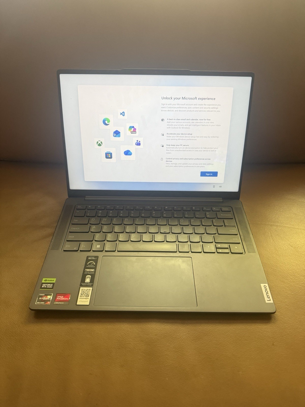 Lenovo Slim Pro 7 14″ Laptop R7 7735HS/16GB/RTX 3050 6G/SSD512GB/2.5K/Touch/90Hz