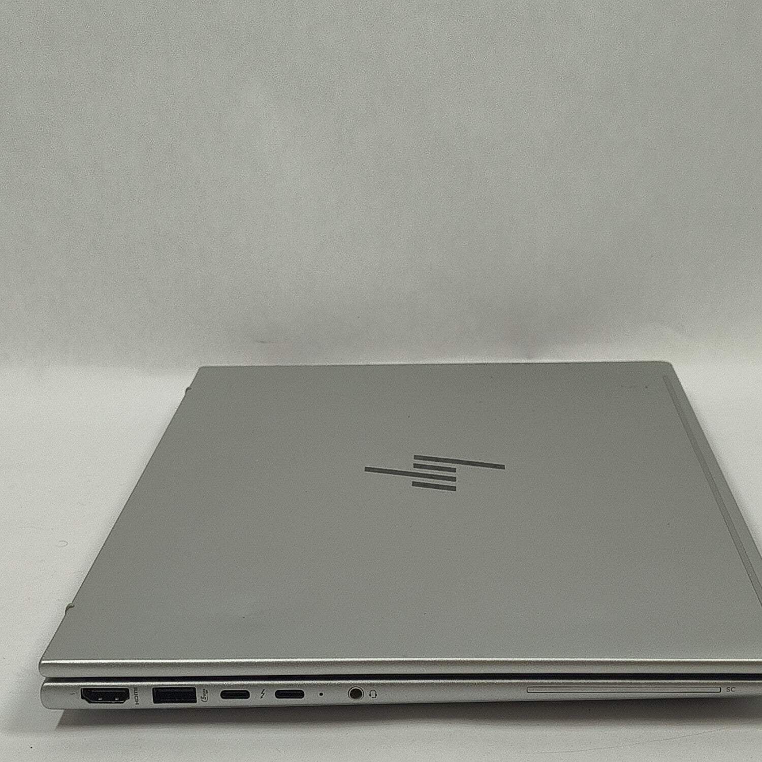 Broken HP EliteBook 640 G11 14″ Ultra 5 135U 1.6GHz 16GB RAM Mouse Pad