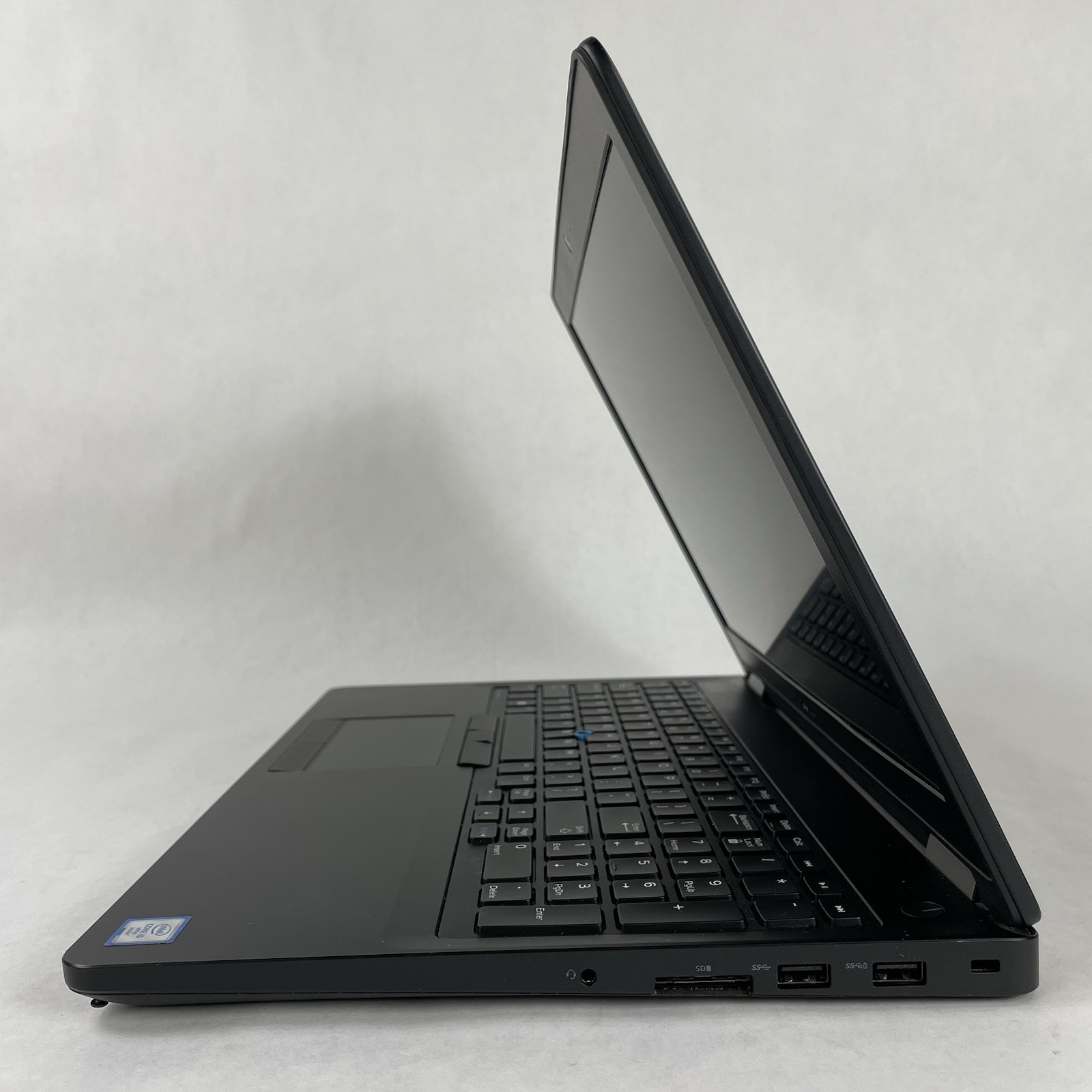 Dell Latitude E5570 15.6″ i5-6300U 2.40 GHz 8 GB RAM No SSD No OS No AC