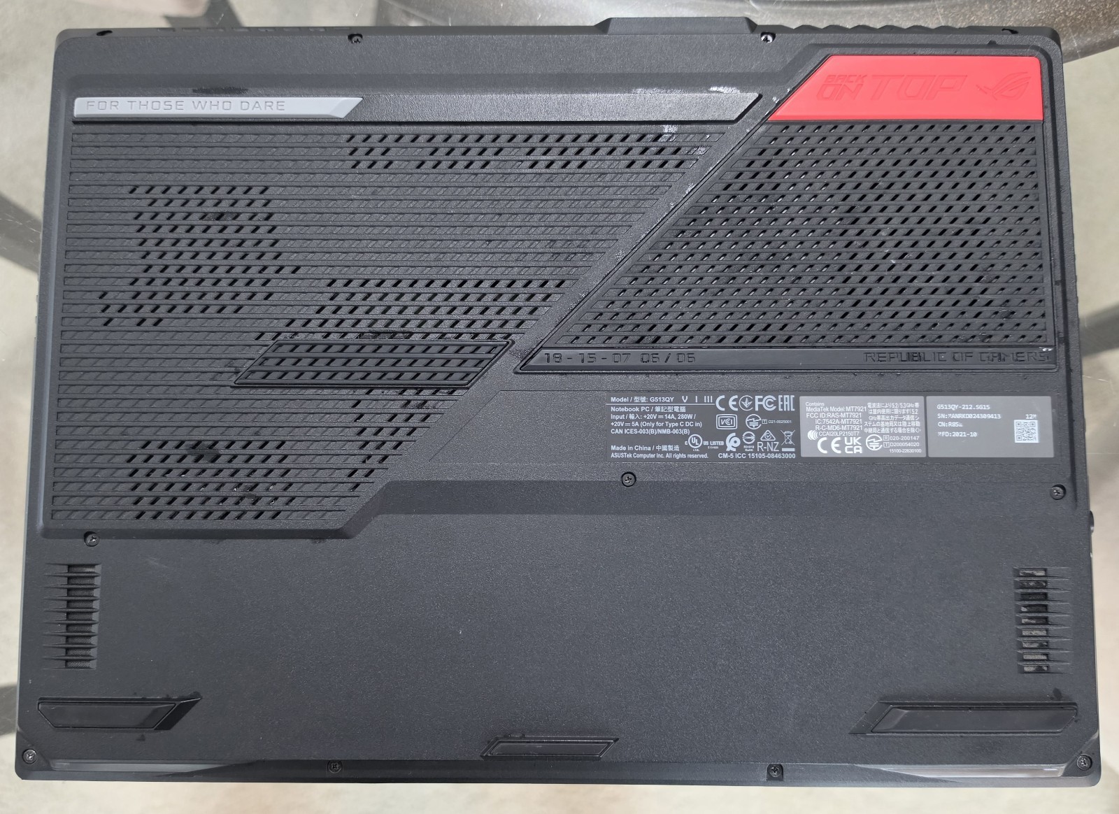 Asus ROG Strix G513QY 15.6″ Ryzen 9 5900HX 3.3GHz, 16GB RAM, 500 GB SSD, RX 6800