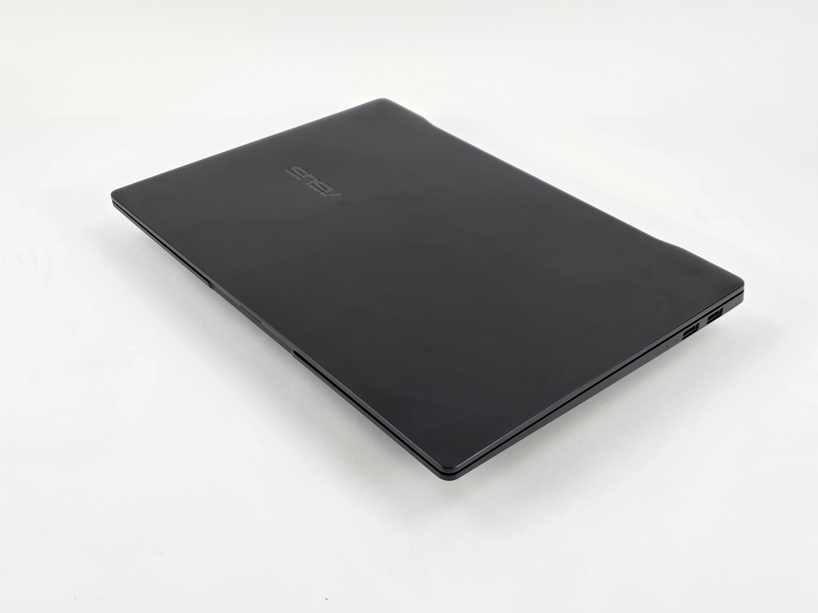 ASUS Vivobook S 14 14″ OLED (Core Ultra 5 226V, 16GB RAM, 512GB SSD) – Good