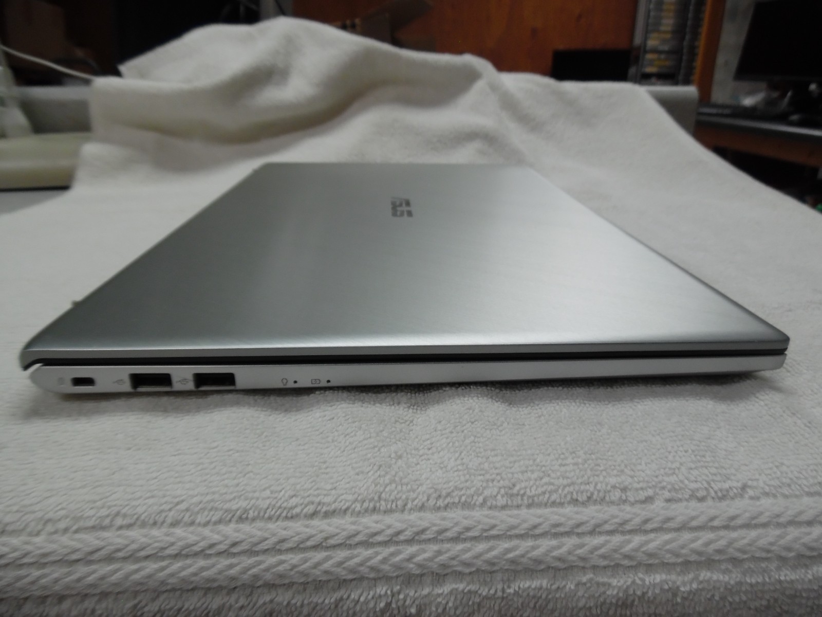 ASUS Vivobook 17-S712J Notebook—PARTS ONLY/ FOR REPAIRS