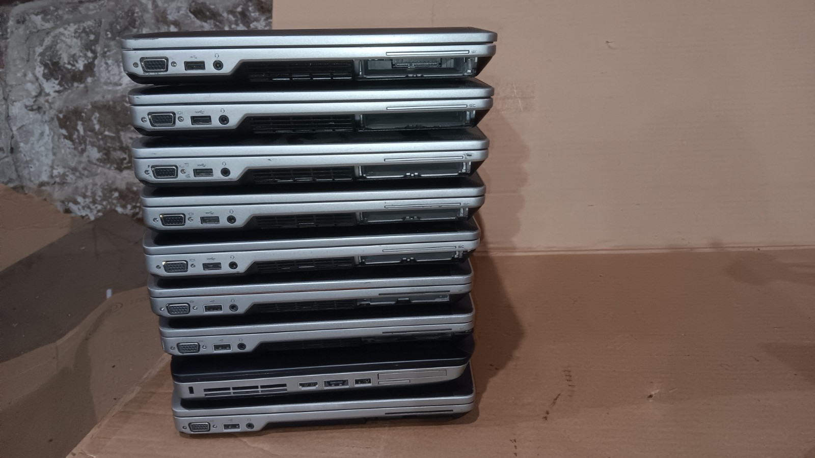 Lot of 9 Dell Latitude E6530, E6520, E5530 Laptops Core i5, 15.6″ LCD Screen P/R