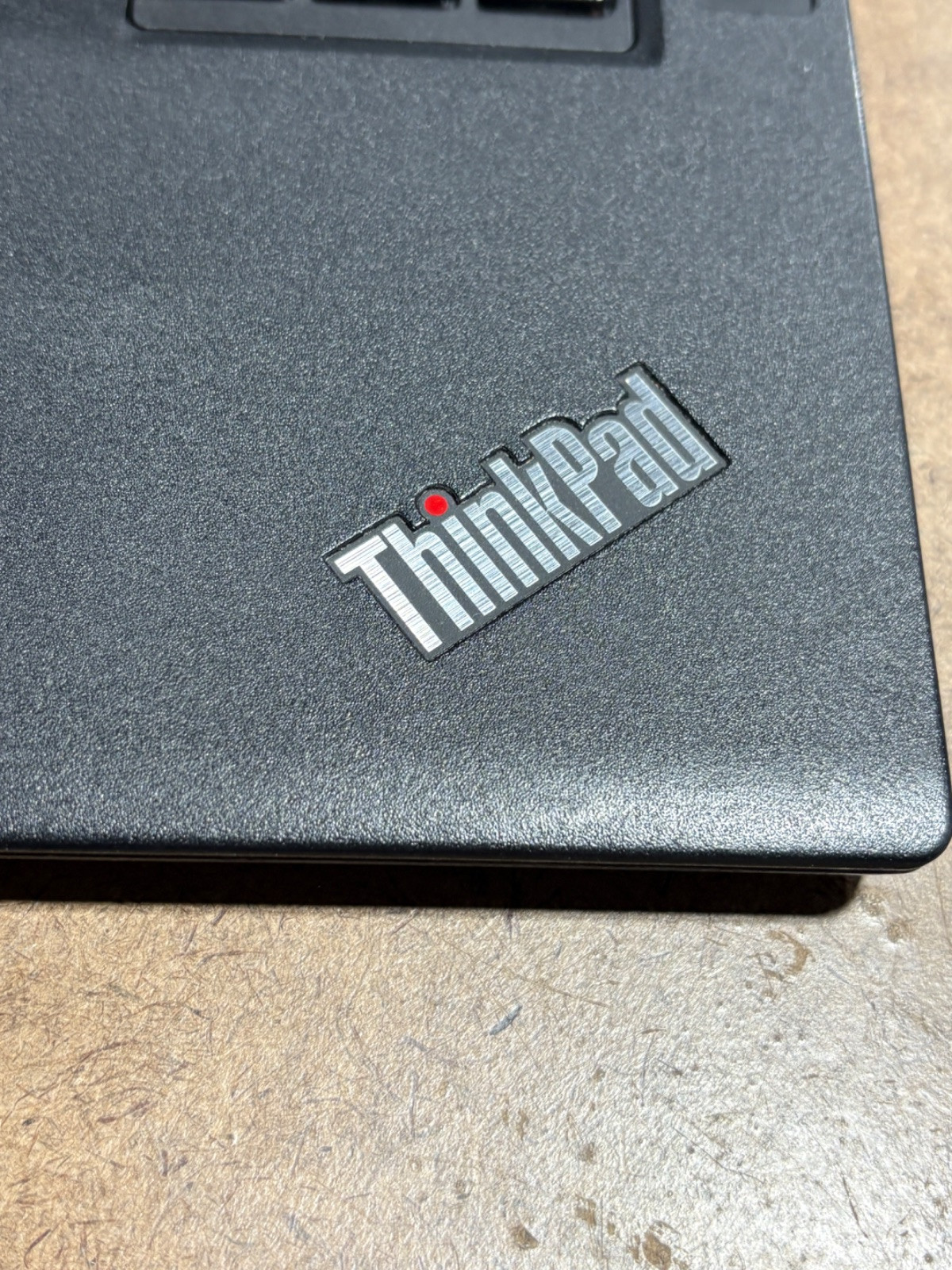 Lenovo ThinkPad T470 14″ FHD i5-6200U 8GB RAM 256GB SSD No OS No Charger