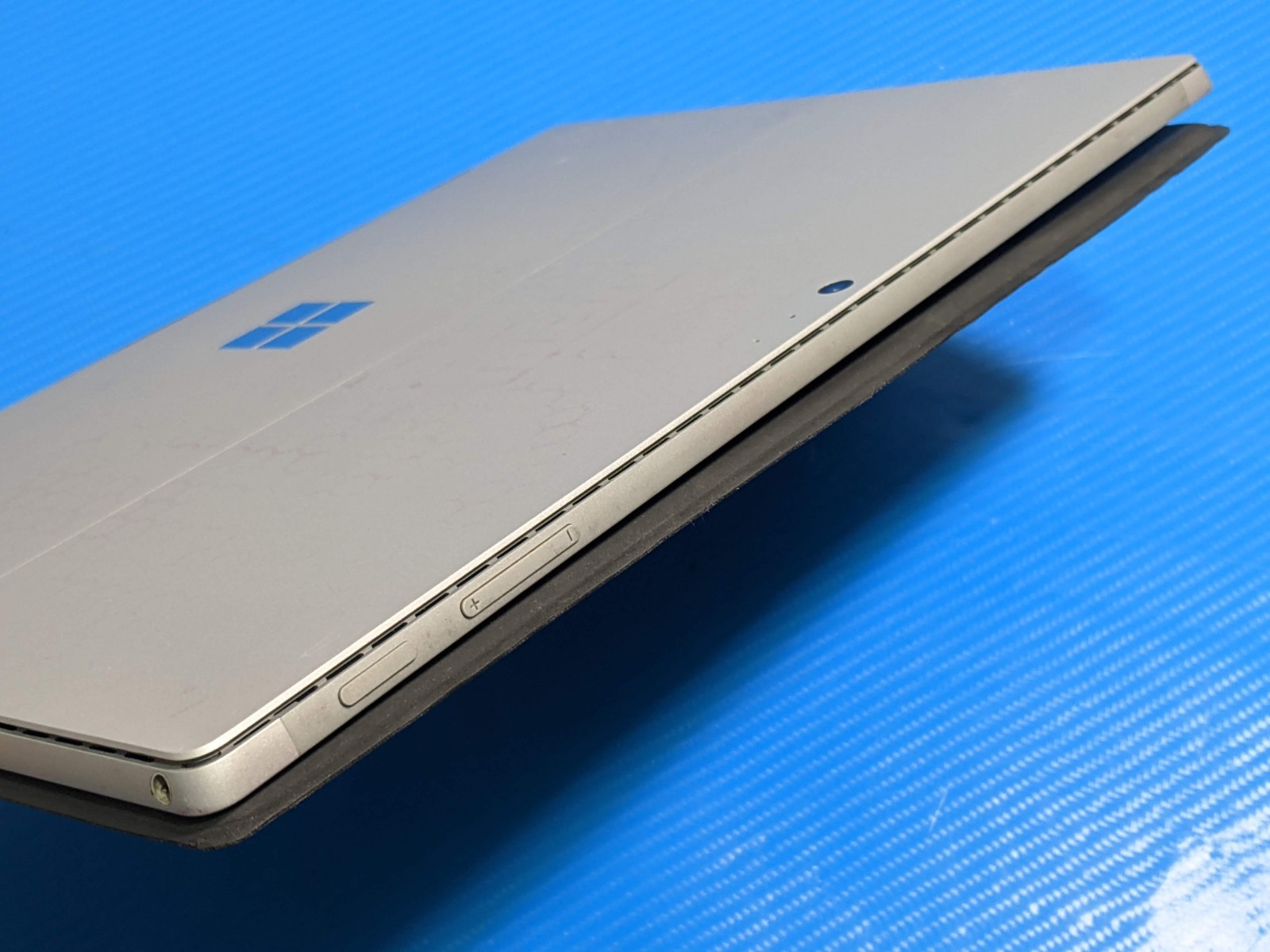 MS Surface Pro 6 1796 12.3″ 2736×1824 TOUCH i7-8650U 1.9GHz 8GB 256GB SSD AS-IS