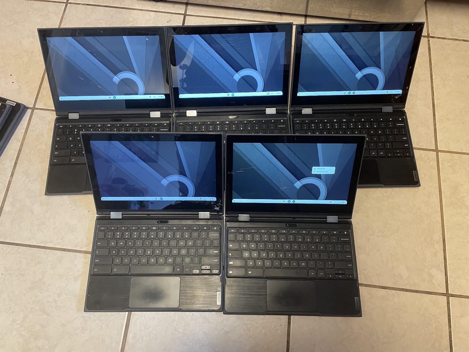 Lenovo 300e 2nd Gen 11.6″ Chromebook 32GB 4GB RAM Celeron N4020-Cracked screen