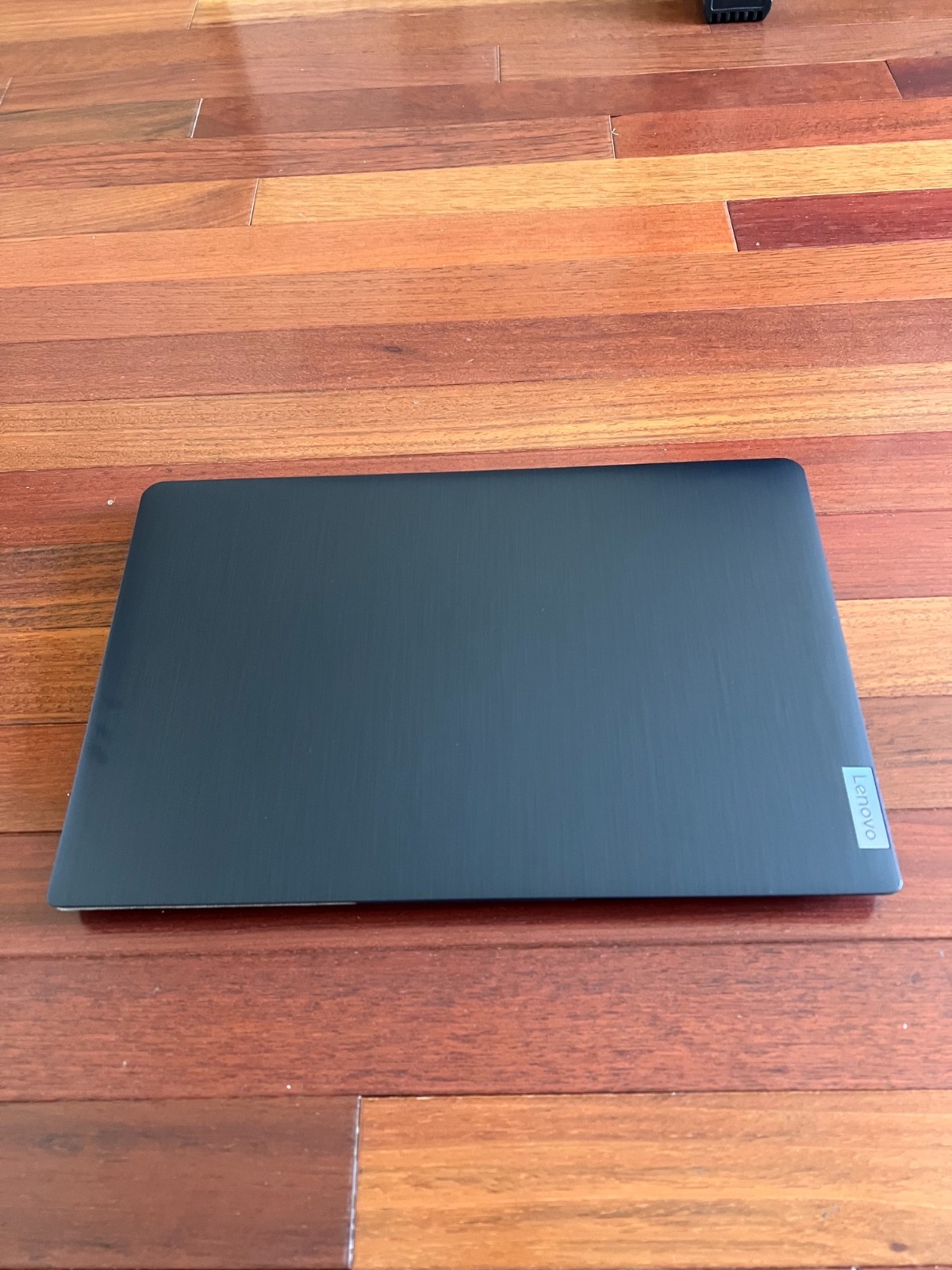 Lenovo IdeaPad 3 82KU00C2US 15.6″ FHD Touch AMD Ryzen 7 5700U 20GB RAM 1TB SSD