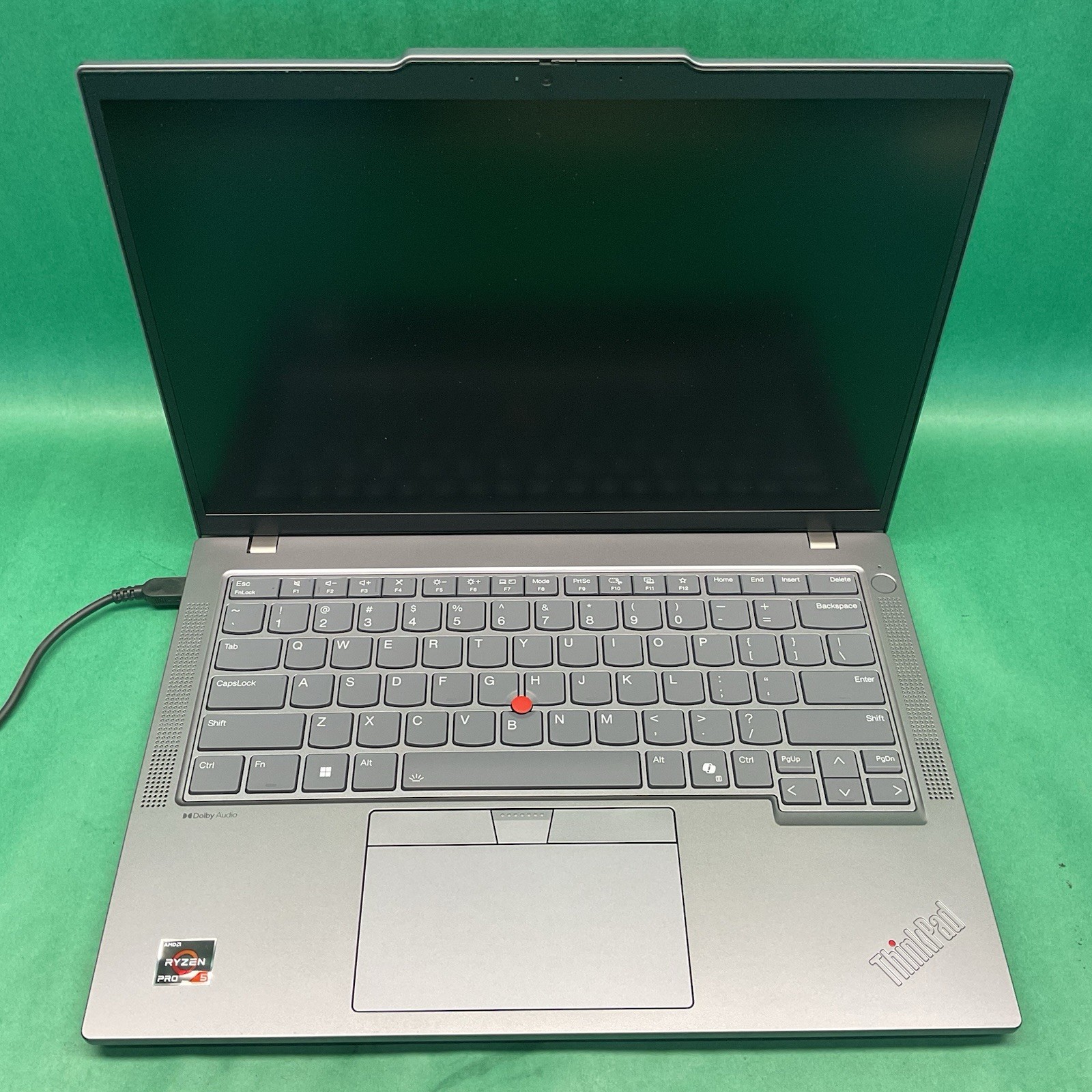 Lenovo ThinkPad T14 Gen 5 14″ – Powers On – NO HARD DRIVE- Untested