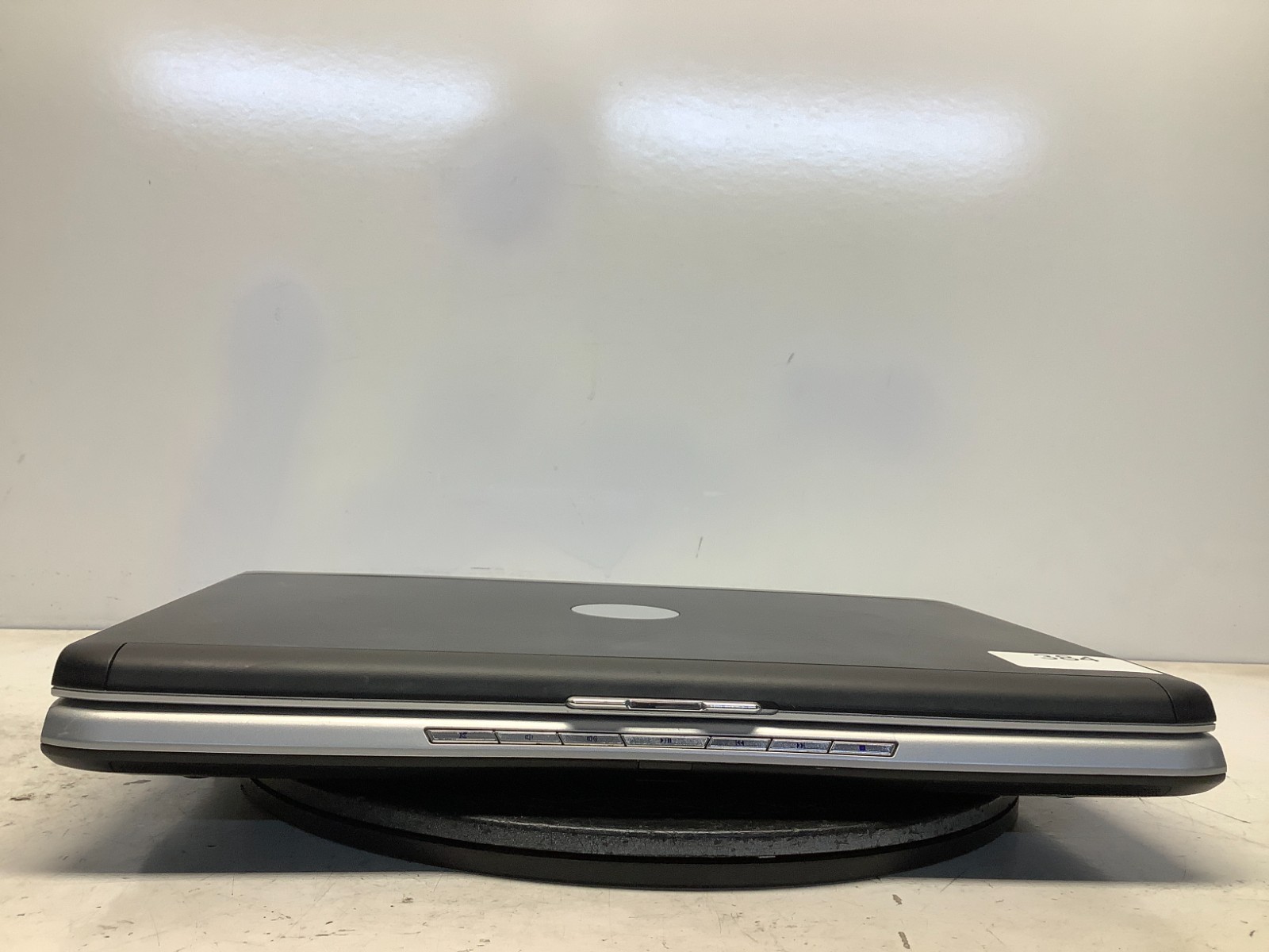 Dell Inspiron 1520 Intel Core 2 Duo 06FD 1.8GHz 2 GB NO HDD No Batt