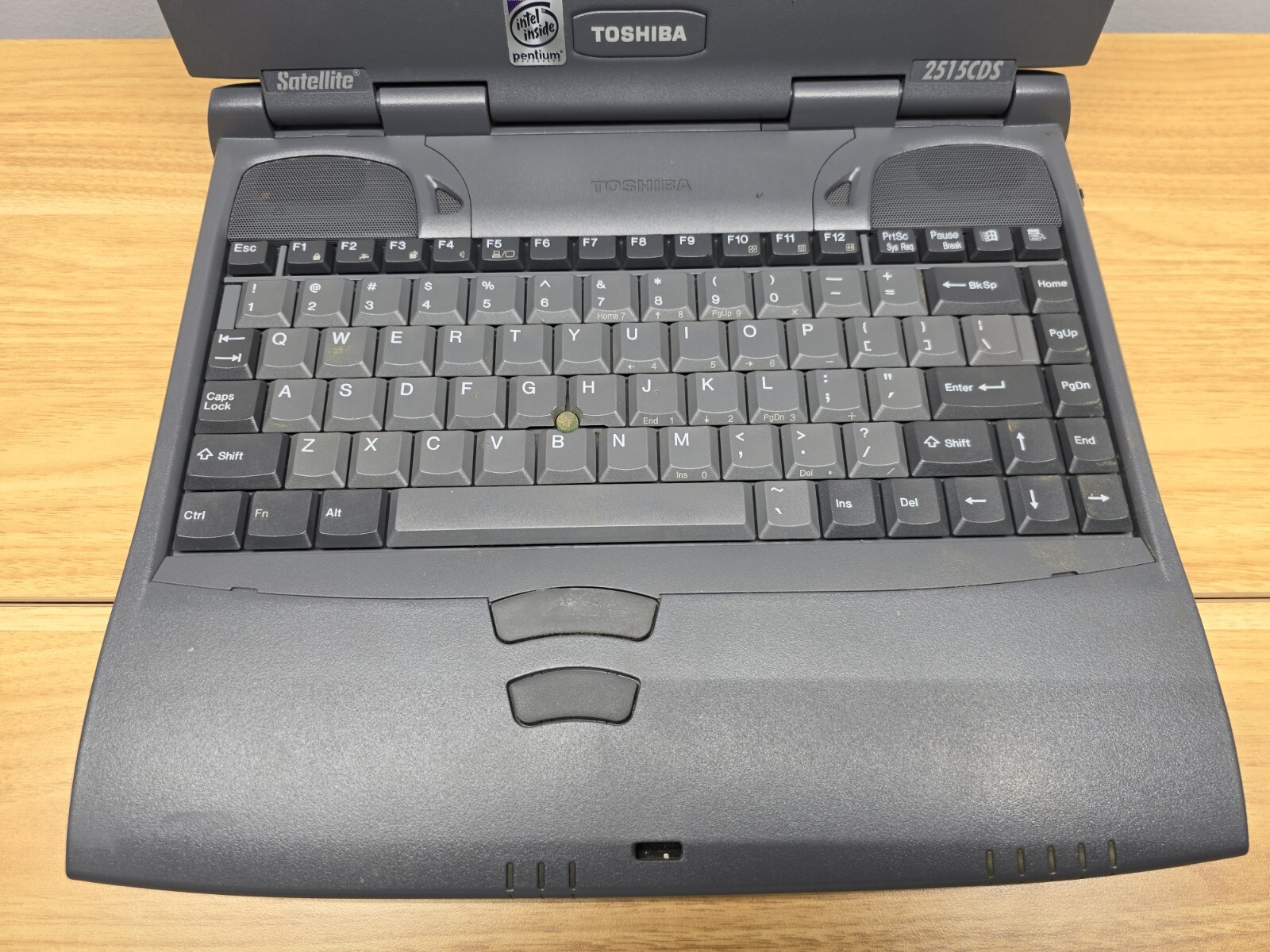 Toshiba Satellite 2535CDS Laptop No Power Adapter Screen Intact – For Parts Only
