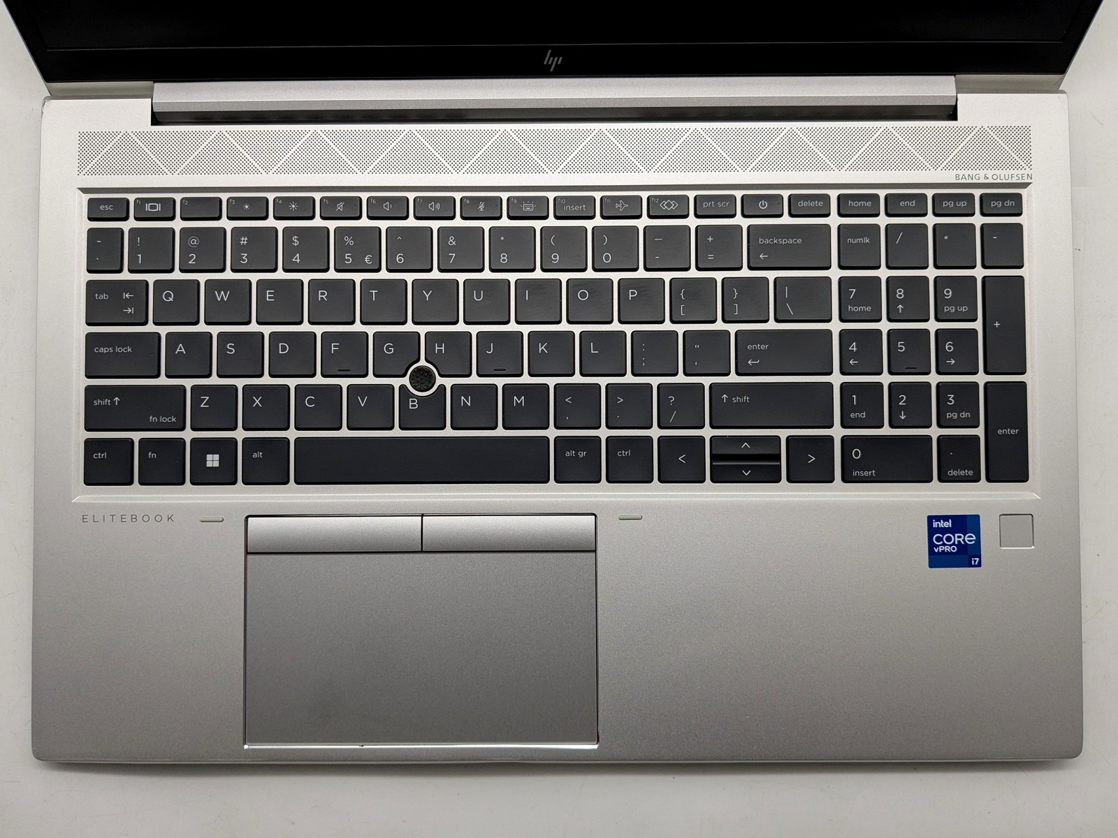 HP EliteBook 850 G8 15″ FHD I7-1185G7 512GB SSD 16GB W11P GeForce MX450 Backlit