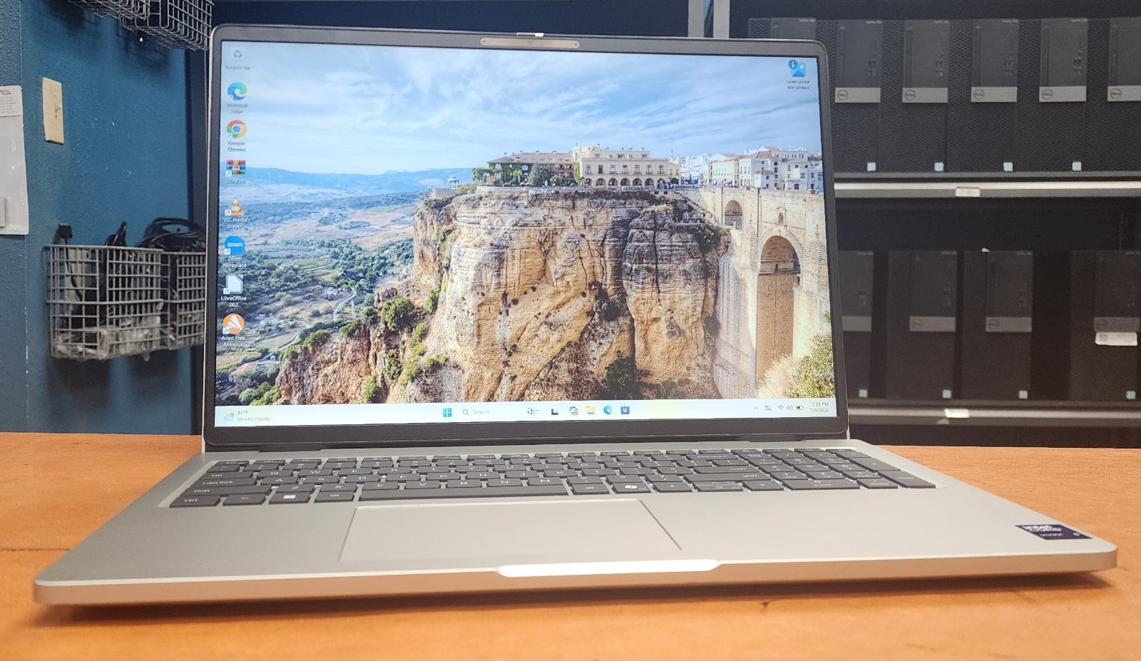 Dell Pro 16 PC16250 – Intel Core Ultra 5, 512GB NVMe, 16GB PC5 RAM, Win 11