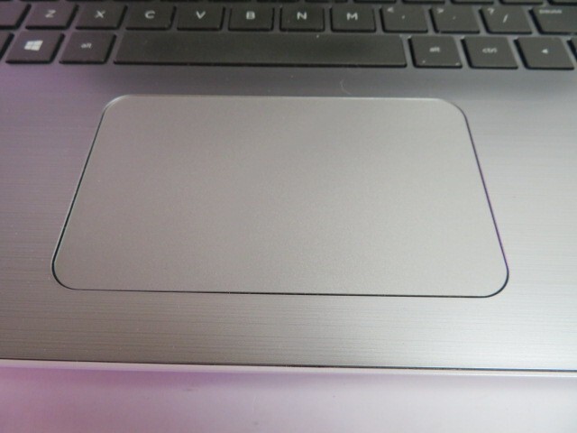 HP PAVILION 15Z-AB100, AMD A8-7410, 8GB, 1TB HDD, WEBCAM, WIN 10, BAD BATTERY