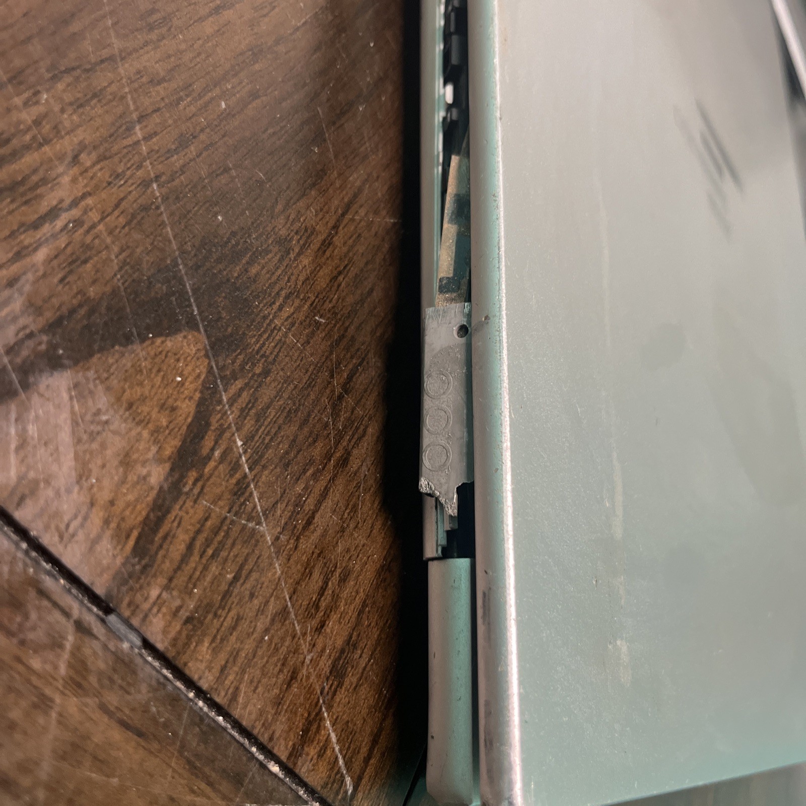 HP EliteBook 840 G10 Laptop i7 1365U 4.7GHz No Ram or SSD no power for parts