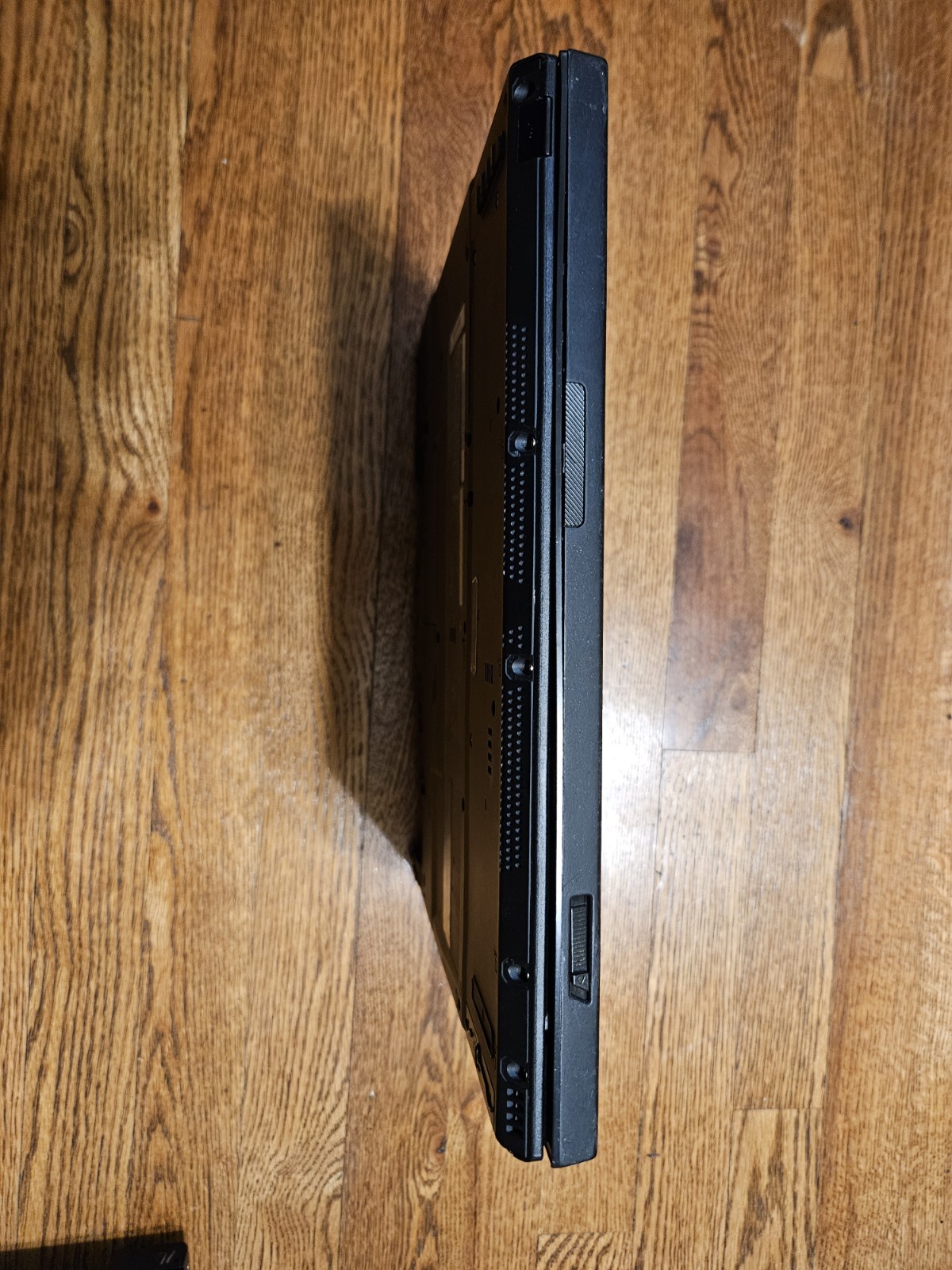 Lot of 2 Old IBM ThinkPad R52 and T41 For Parts/ Repair AS-IS