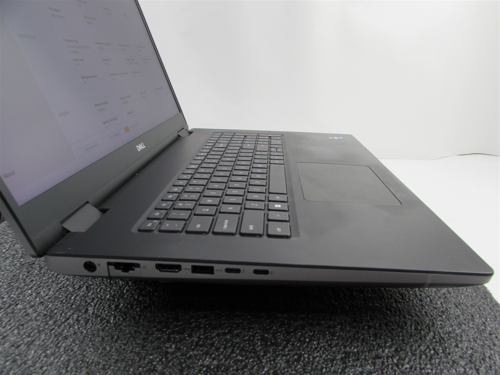 DELL PRECISION 7770 1920×1080 FHD I7-12850HX 512GB 32GB RAM RTX A3000 WIN 11 PRO