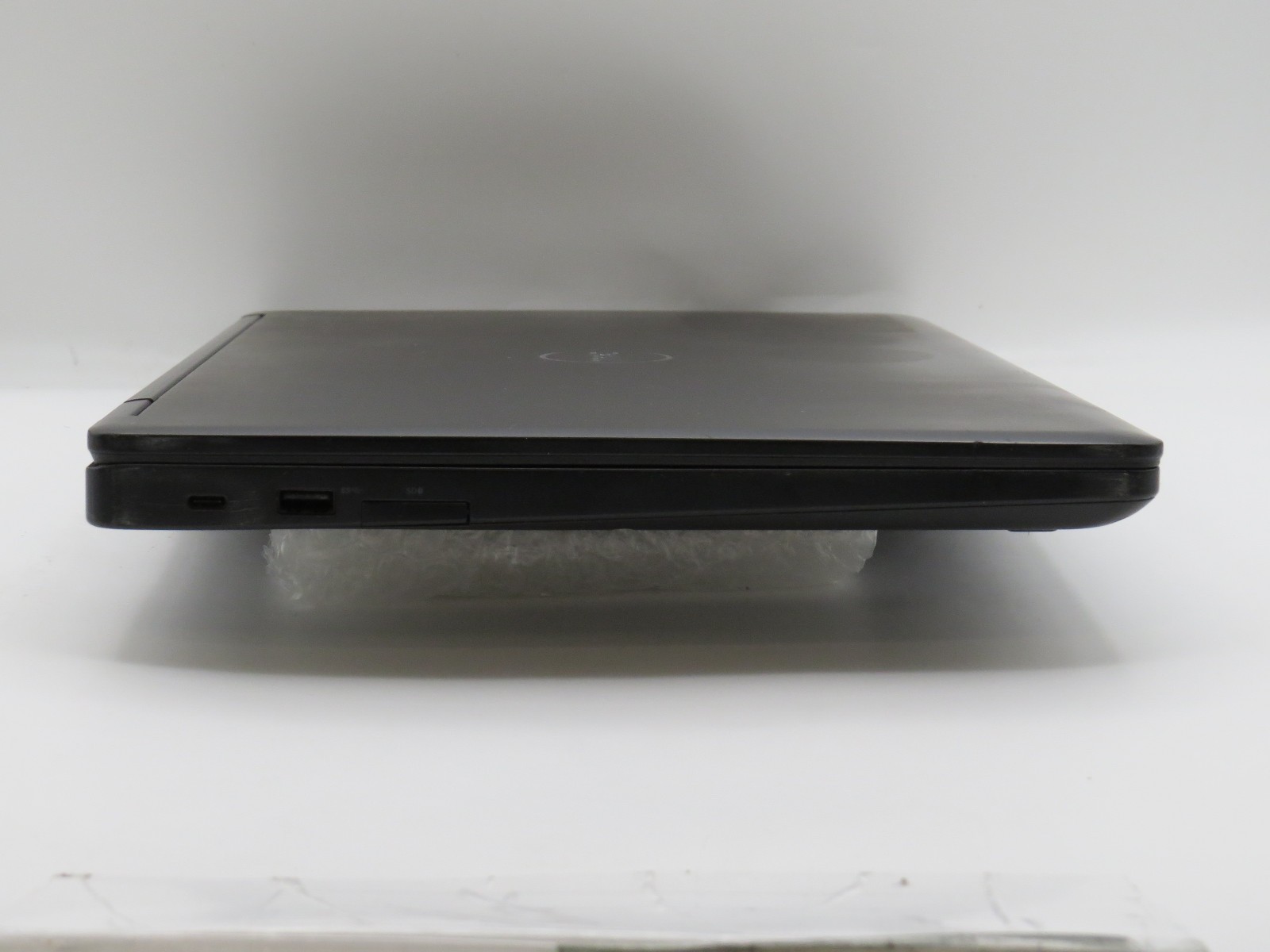 Dell Latitude 5590 | i5-8350U @ 1.7GHz | 16GB DDR4 | 256GB m2 | 15″ | No OS