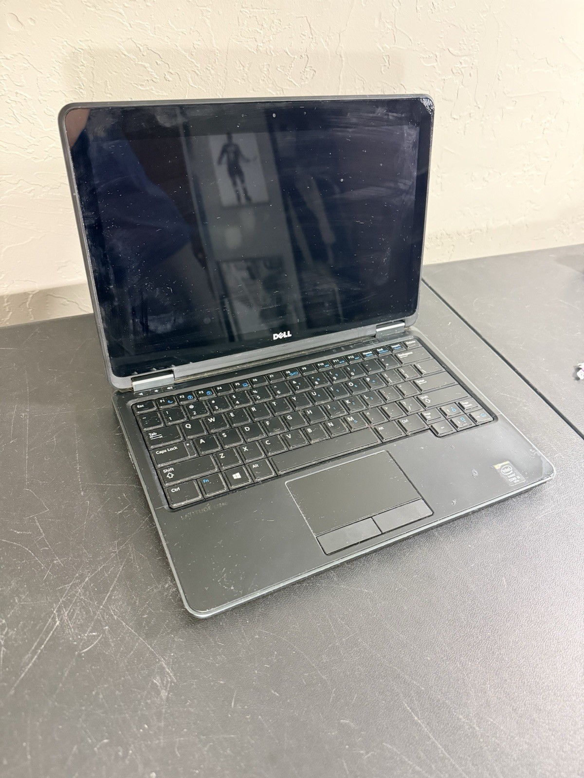 Dell Latitude E7240 12.5″ (256GB SSD, Intel Core i5-4310U, 2.00GHz, 8GB RAM)…