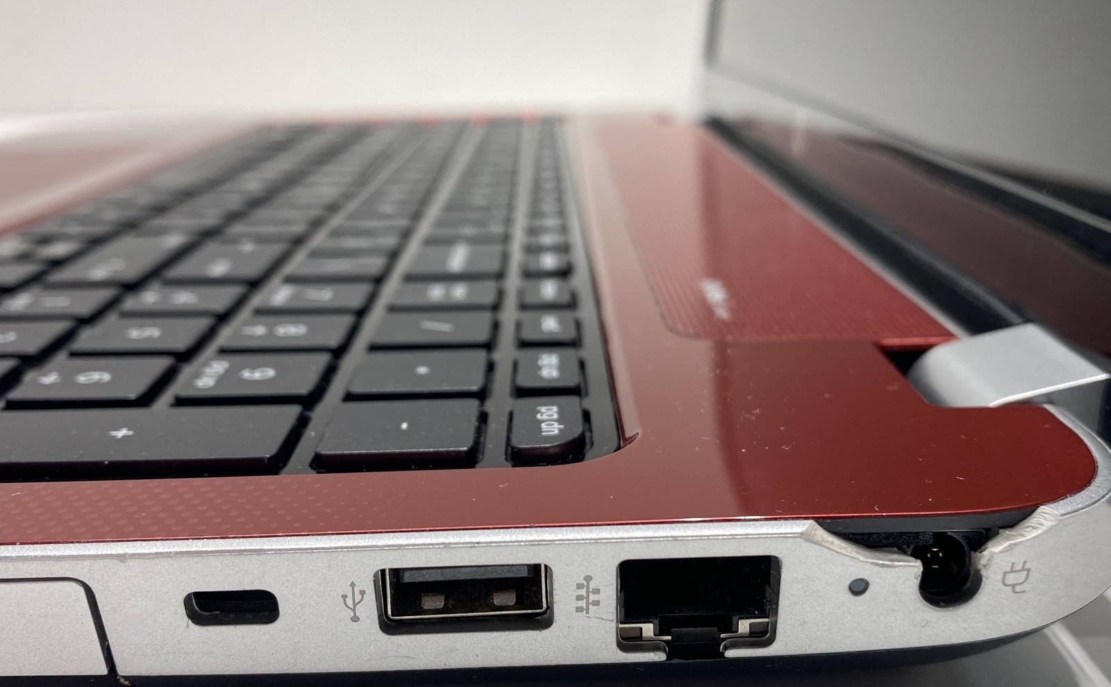 HP Pavilion 15 Laptop Red No Hard Drive Doesn’t Power On For Parts
