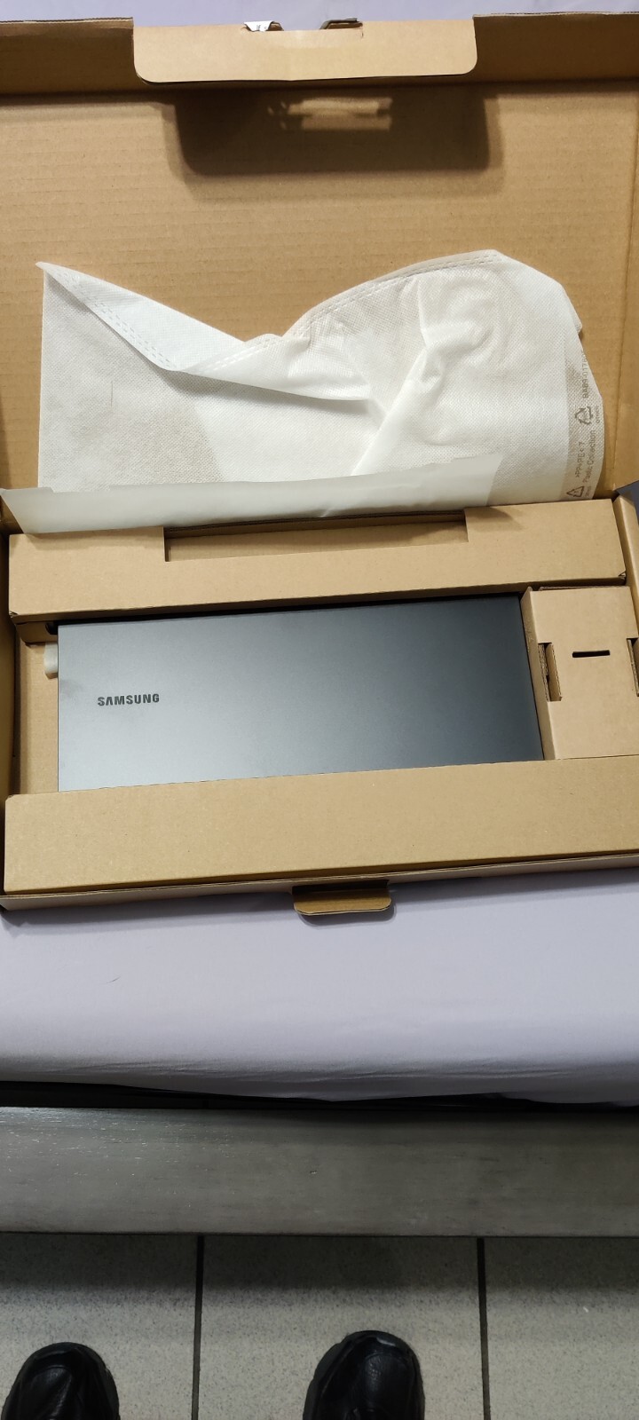 Samsung Galaxy Book2 360 13.3″ i5 12th Gen, 256GB SSD, 8GB RAM Graphite