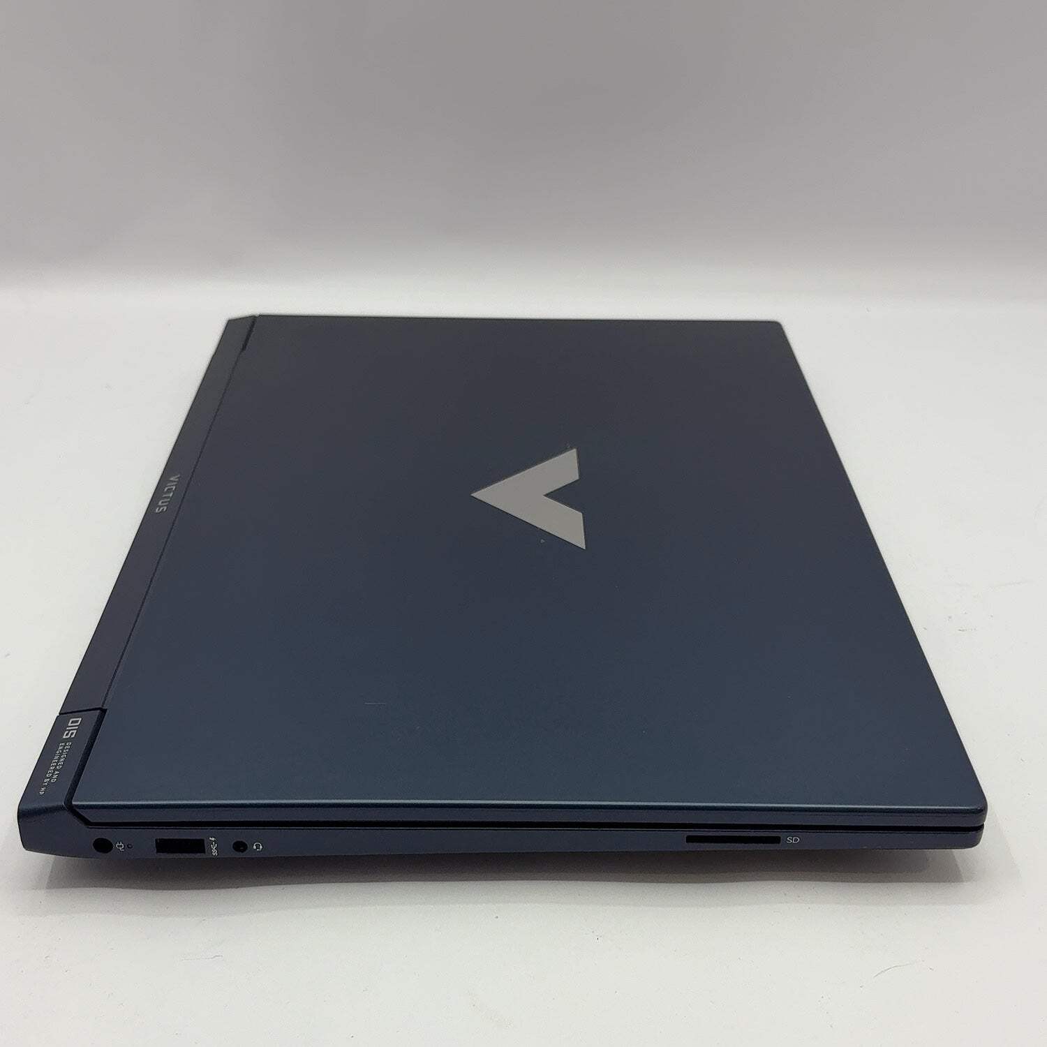 Broken HP Victus Gaming i5-13420H 24GB RAM 512GB SSD RTX 3050 Mousepad Stuck