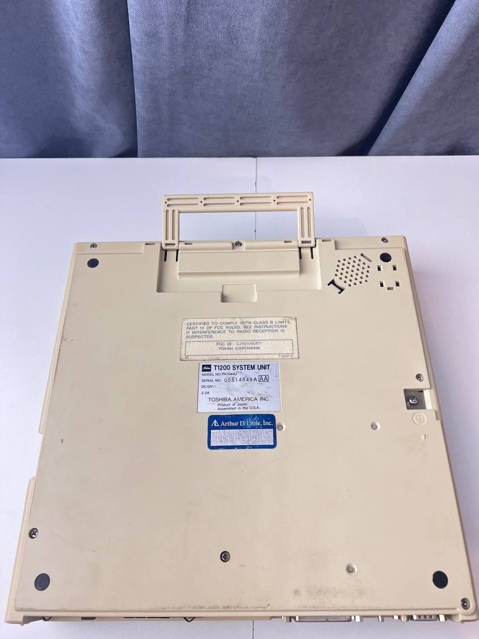 Toshiba T1200 Vintage Laptop In working condition (TESTED)