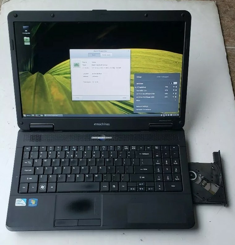 emachines E527 Intel Celeron CPU 900 @ 2.20GHz 3GB RAM 160GB HDD wifi Linux Mint