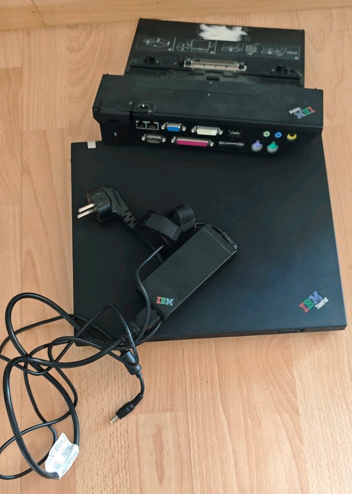 IBM ThinkPad T43 | Pentium M 1.86GHz | 1GB RAM | 40GB HDD | Win XP | Docking