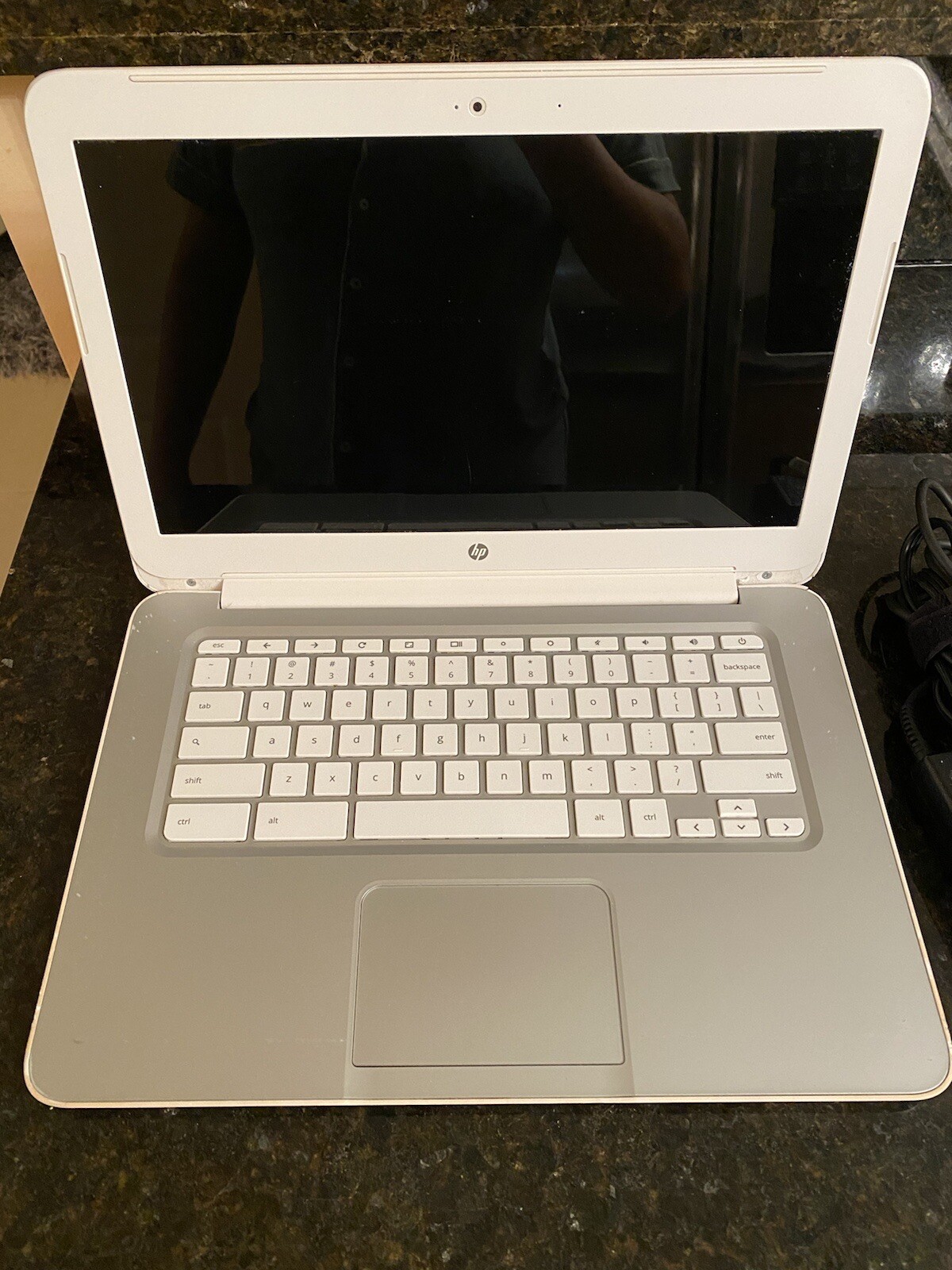 hp chromebook 14” ARM Cortex A15, 2GB RAM, 16GB SSD, Chrome OS White
