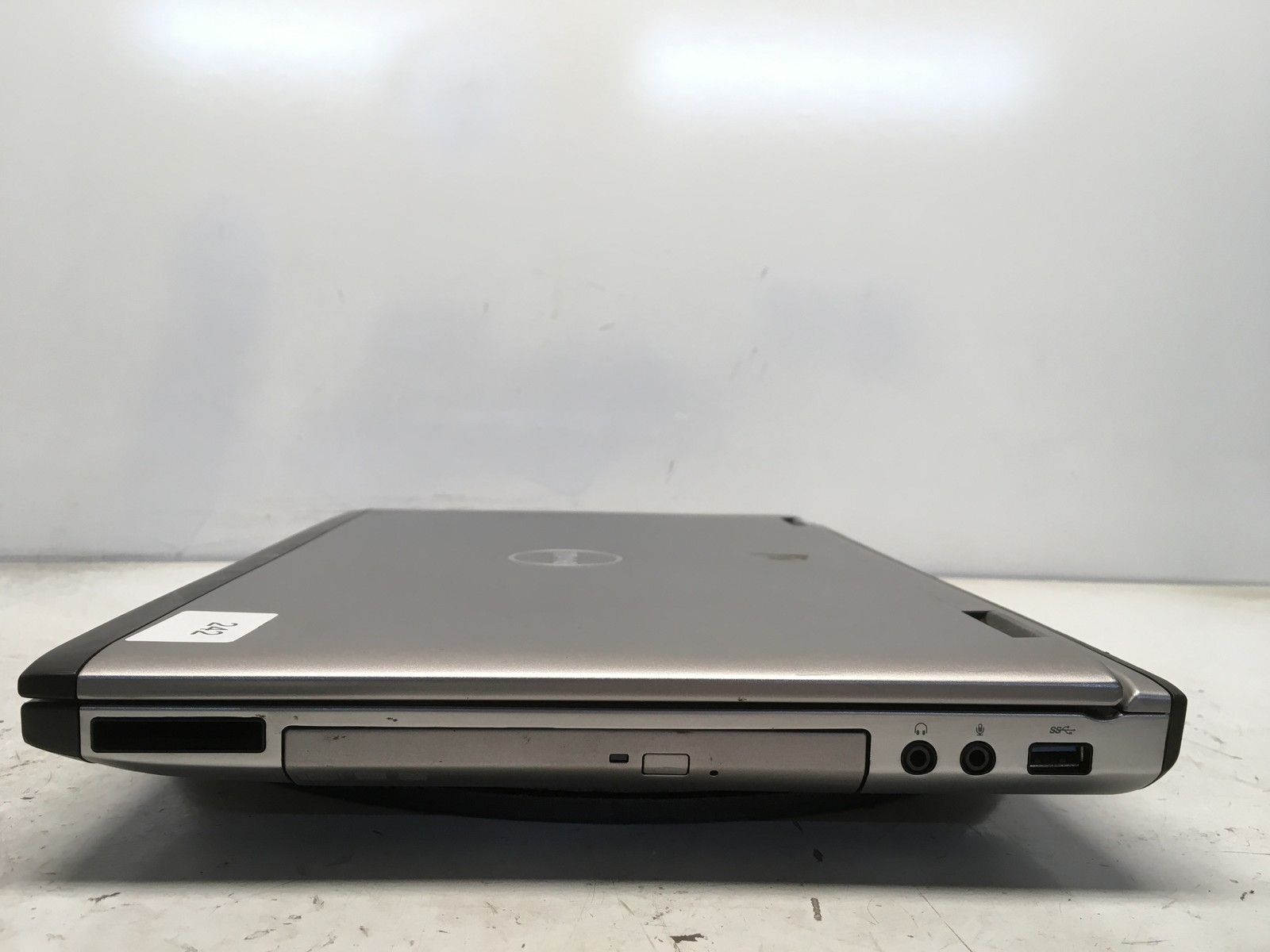 Dell Vostro 3550 Intel i5-2410M 2.3GHz 4 GB NO HDD No Batt
