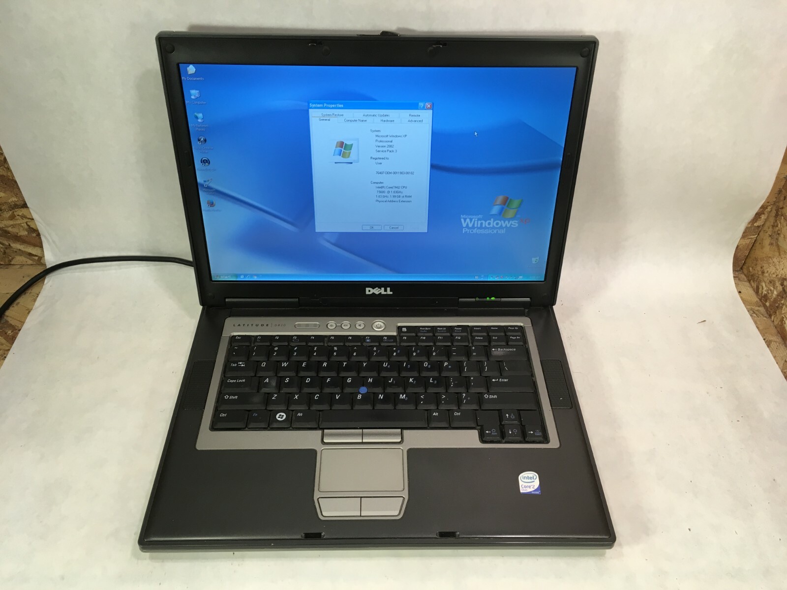 Dell D820 15.4″ Laptop Intel / 2GB / 80GB / Windows XP / WiFi / DVD / RS232