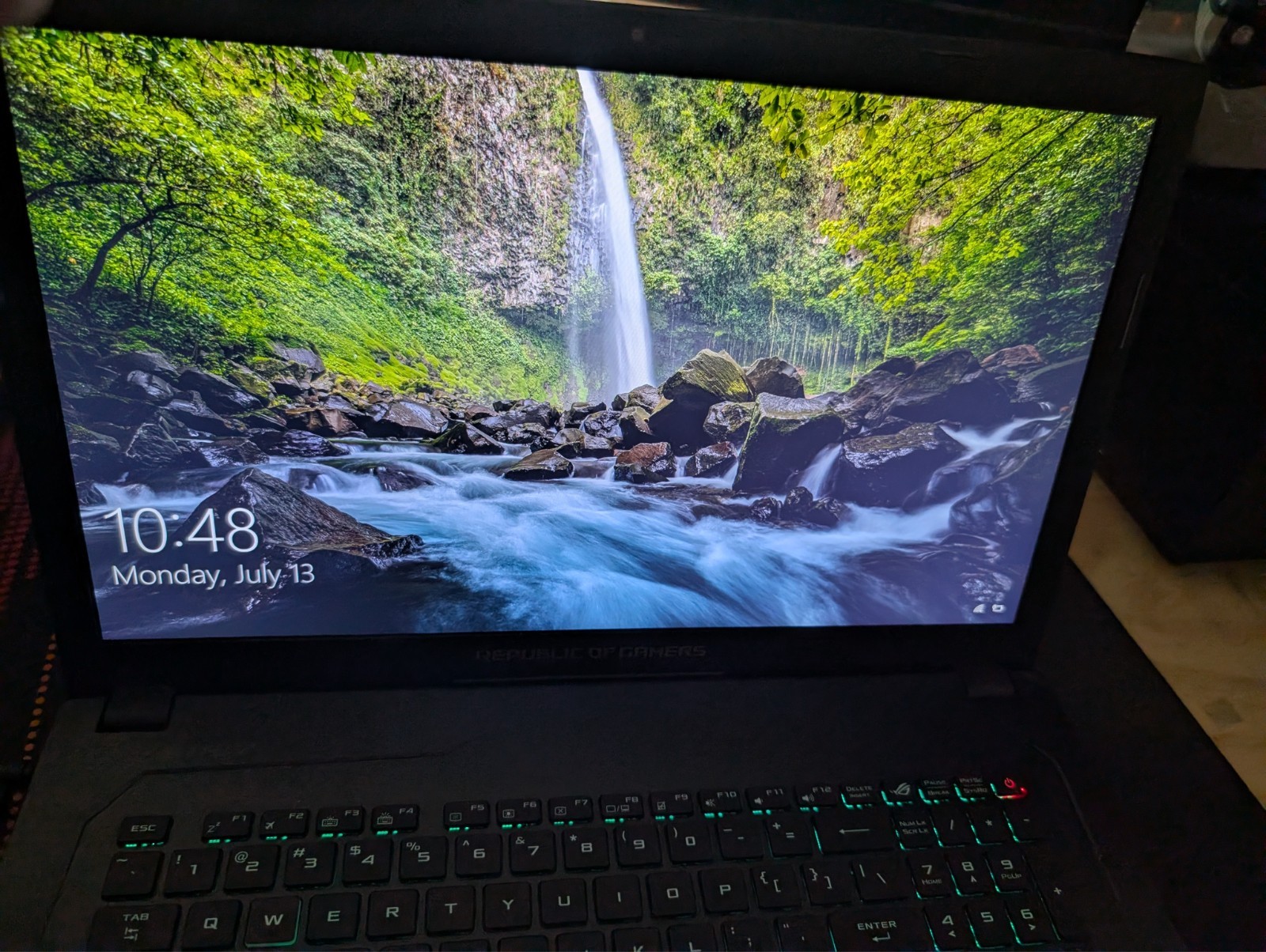 Asus Rog Strix GL753V 17.3″ Laptop i7 7700 128gb SSD 1TB HDD 1050ti 16gb ram