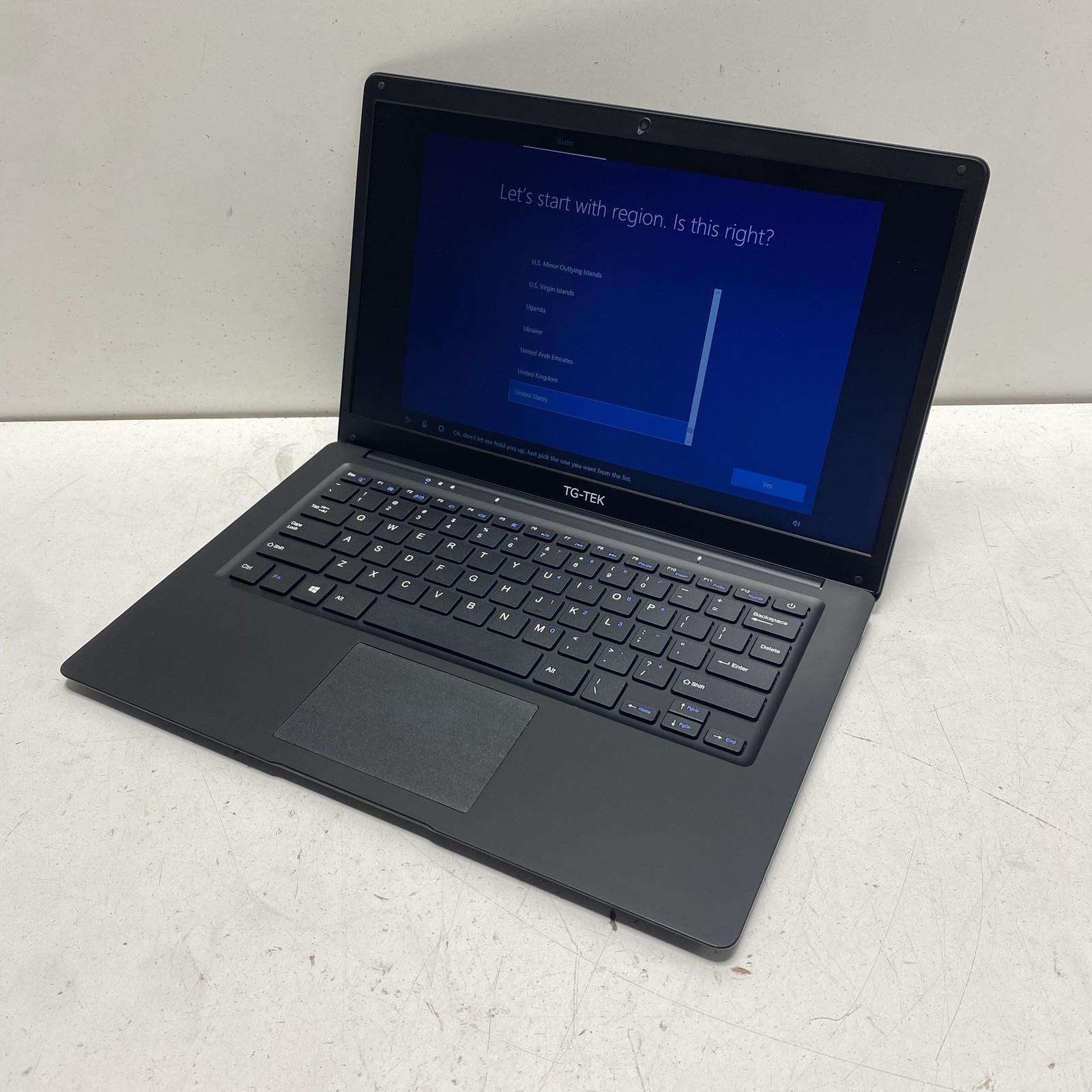 TG-TEK 14.1″ Laptop TGL1401 Windows 10 Black Tested Powers On Factory Reset
