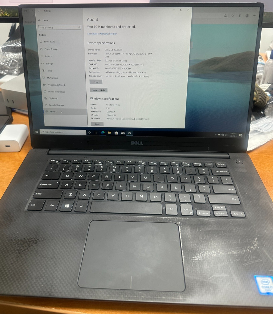 Dell Precision 5510 15.6″ Intel I7-6700HQ 2.6GHZ 2GB RAM 512gb SSD Win 10 pro