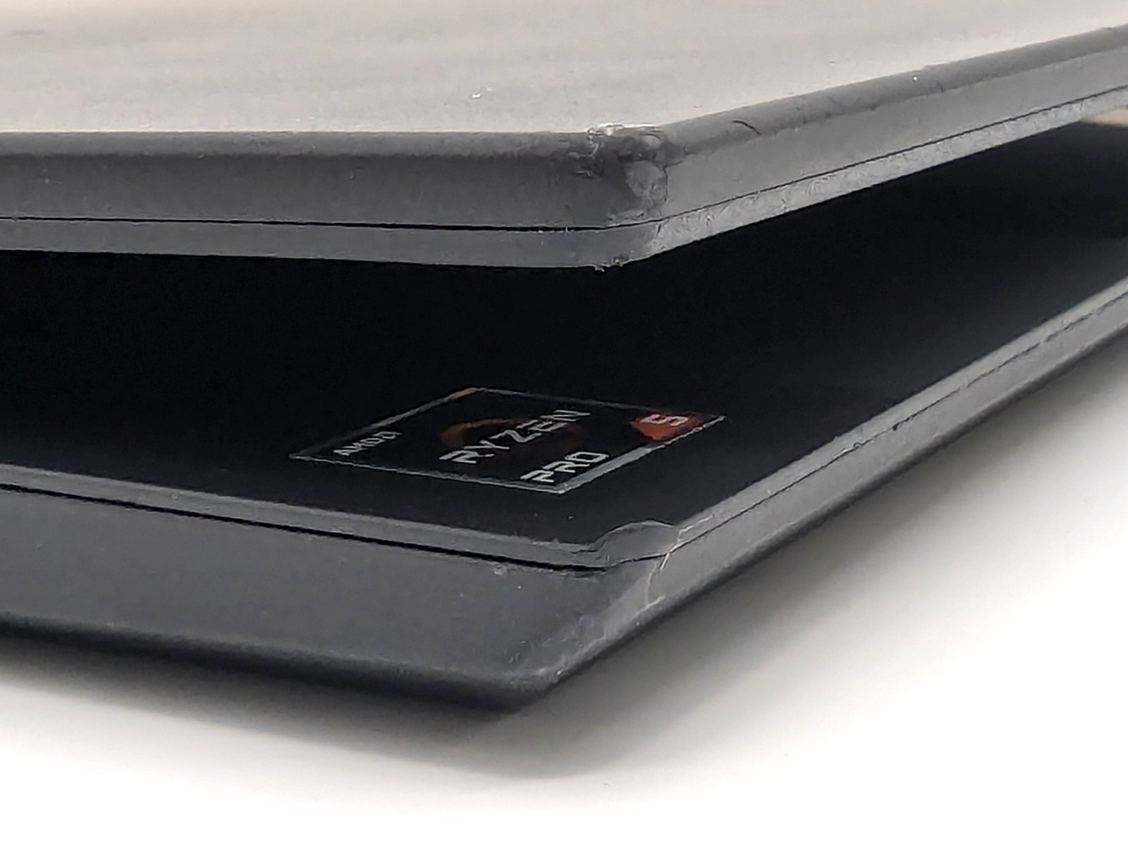 Lenovo ThinkPad T14 Gen 2a – 14″ AMD Ryzen 5 Pro 5650U 2.3GHz 8GB No OS/AC/SSD