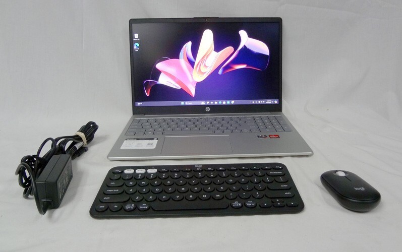 HP 15 Laptop 15.5″ AMD Ryzen 5 7520U Processor, 16 GB RAM, and Radeon Graphic