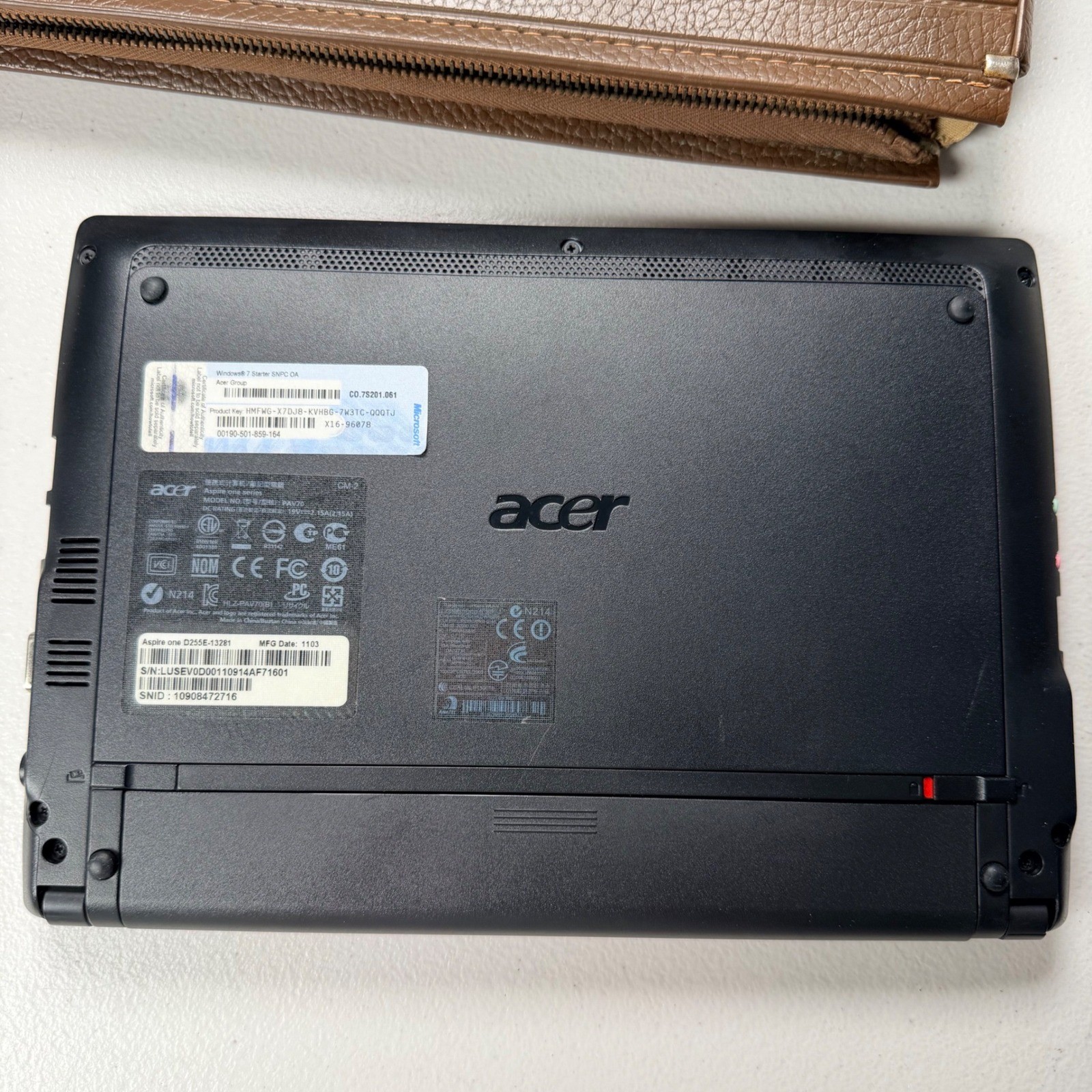 Acer Aspire One D255E-13281 Netbook and Aspire 5517-5358 Laptop Bundle Black