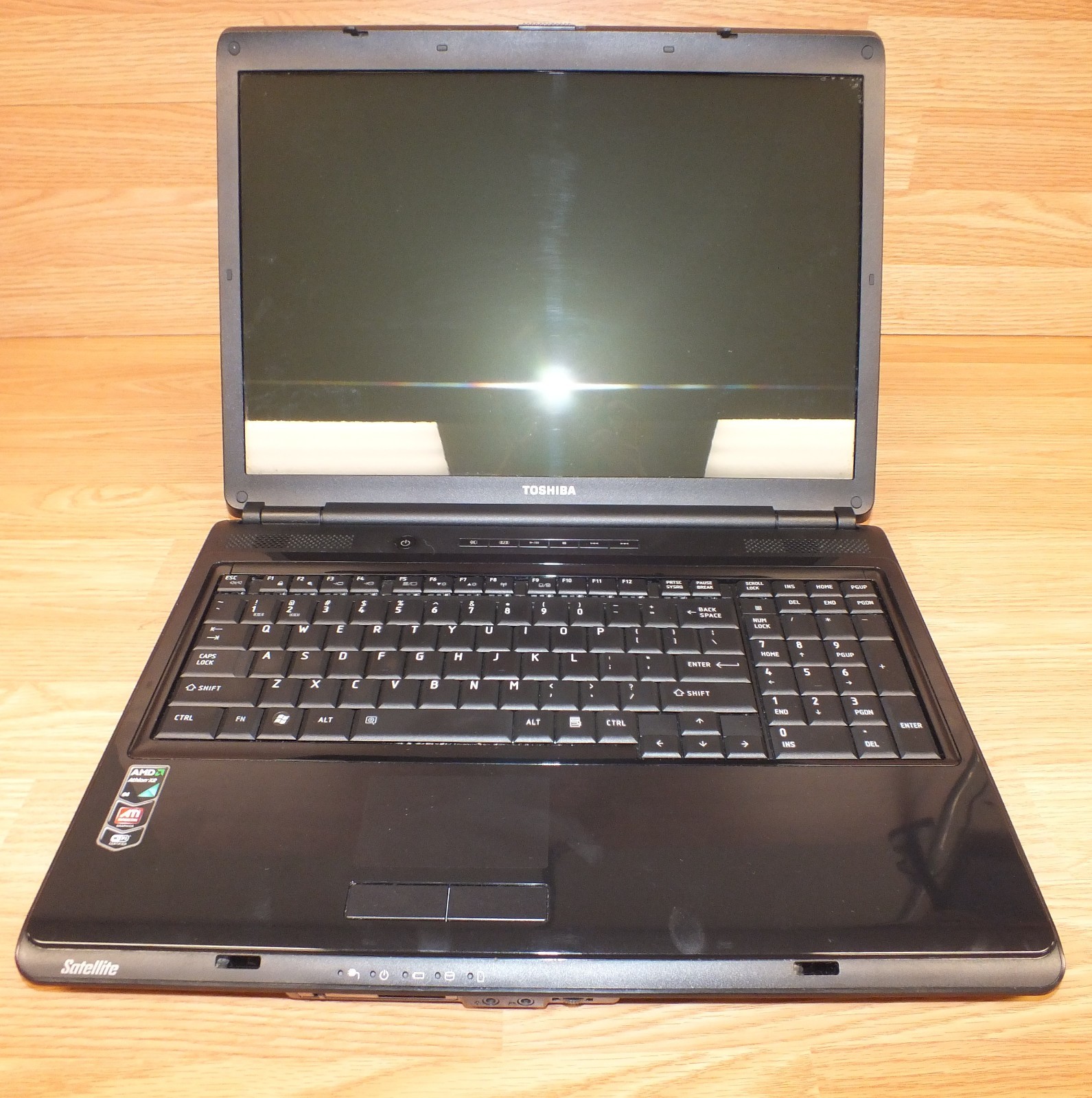 **FOR PARTS** Toshiba Satellite (PSLE8U-00M0) Navy Blue Laptop Only **READ**