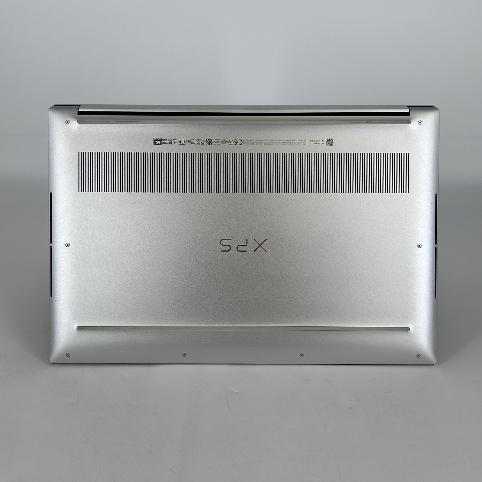Dell XPS 15 9530 FHD+ 2.4 GHz i7-13700H 32GB 512GB SSD RTX 4060 BENT FRAME