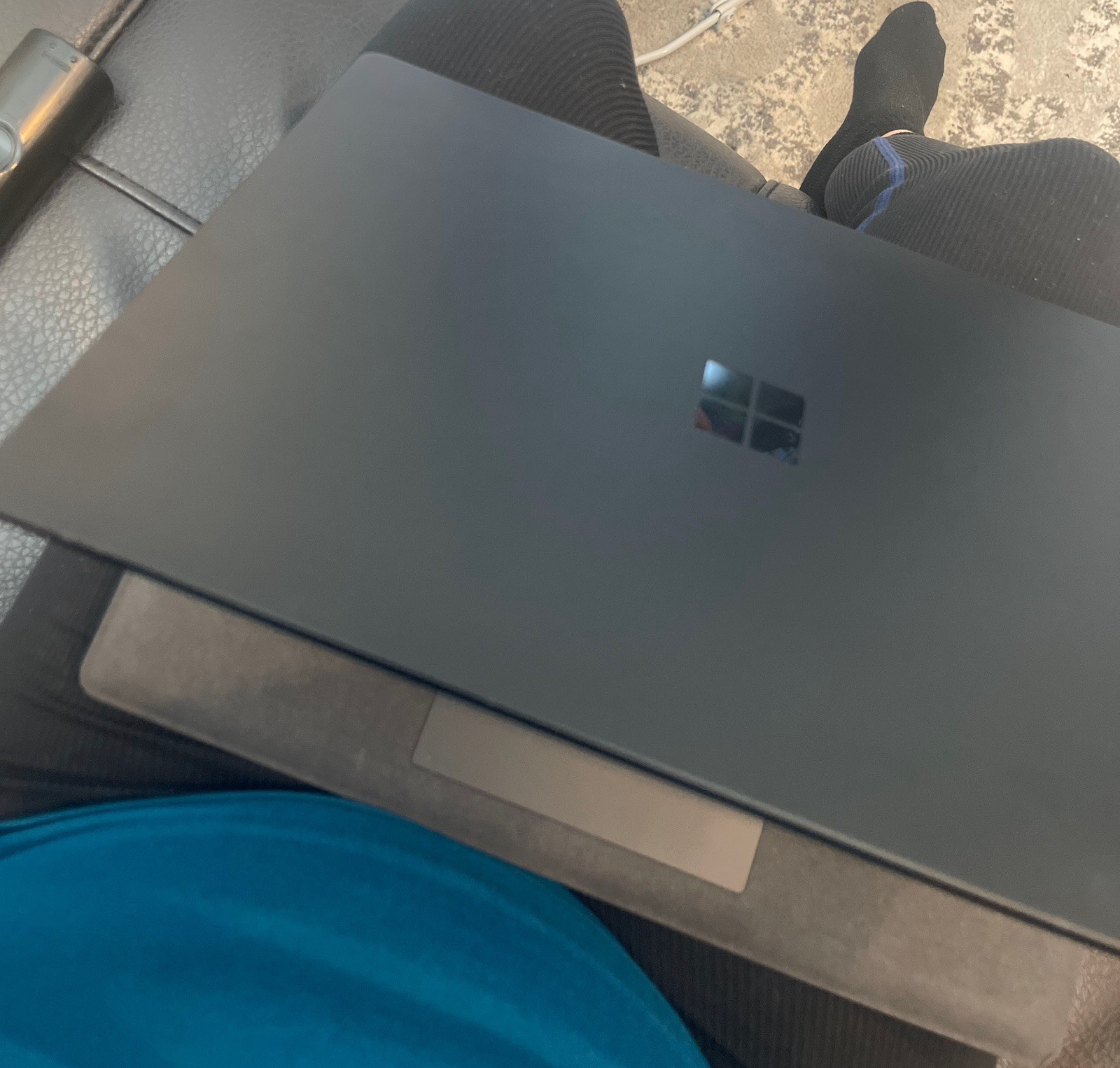 Microsoft Surface Laptop 2 13.5″ QHD Touch I7-8650U 256GB SSD 8GB W10P