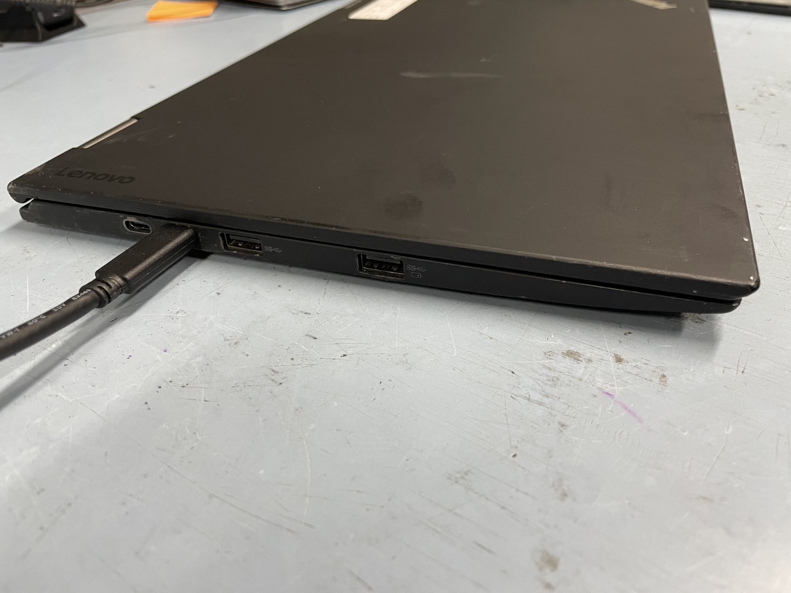 Lenovo X1 Yoga Gen 2 14″ Intel i7-7600U 2.80GHz 8GB NO SSD *SOLD-AS-IS* R90PJ4L6