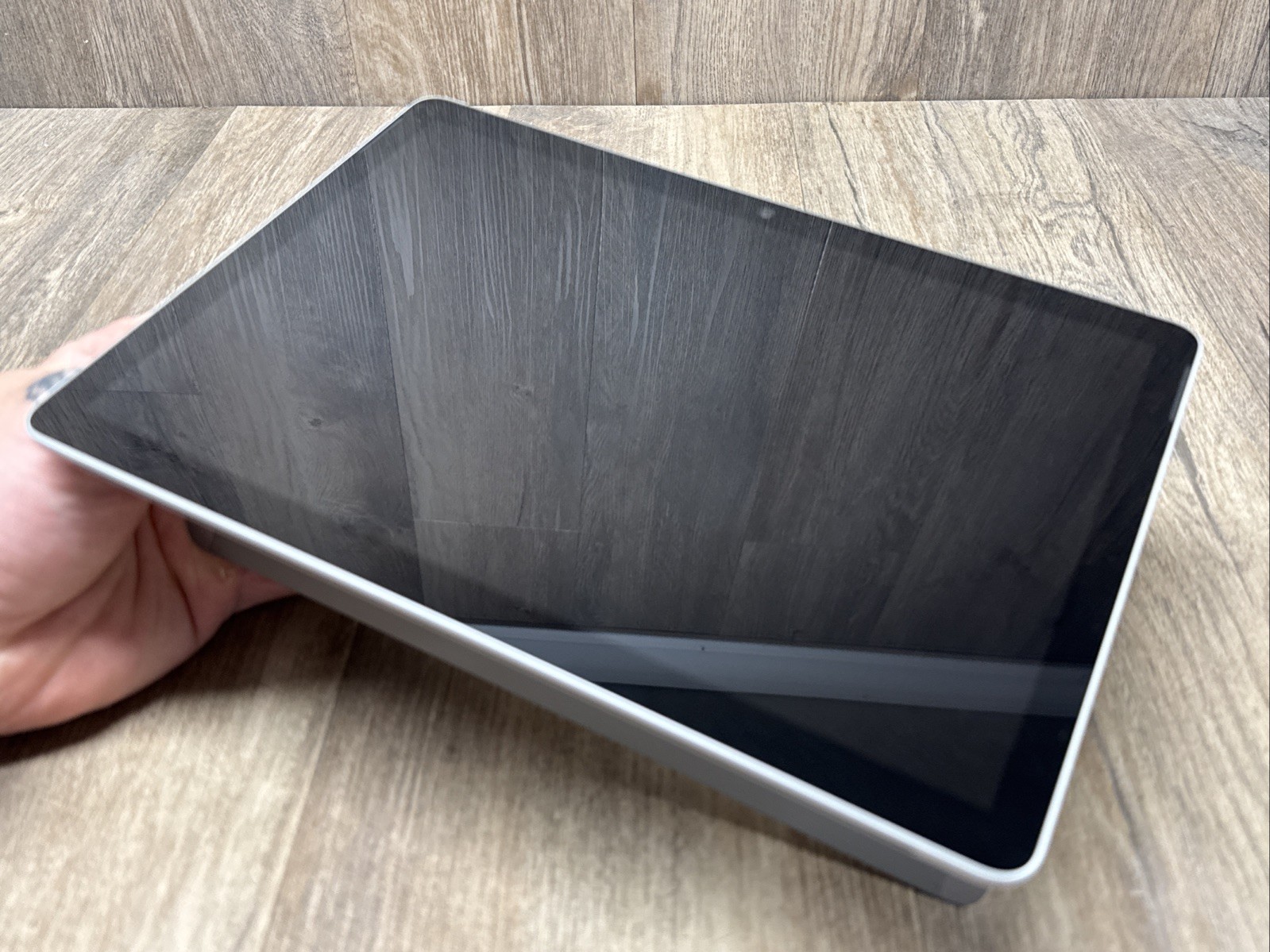 Microsoft Surface Go 2 1901 Intel m3-8100Y 1.10GHz 8GB RAM 128GB SSD Win 11 Pro