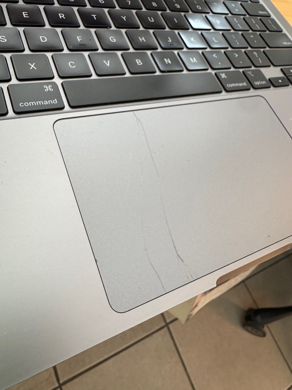 Apple Macbook Pro 13″ Gray MWP52LL/A-I5/16/1TB Scratched Touchpad SEE Images