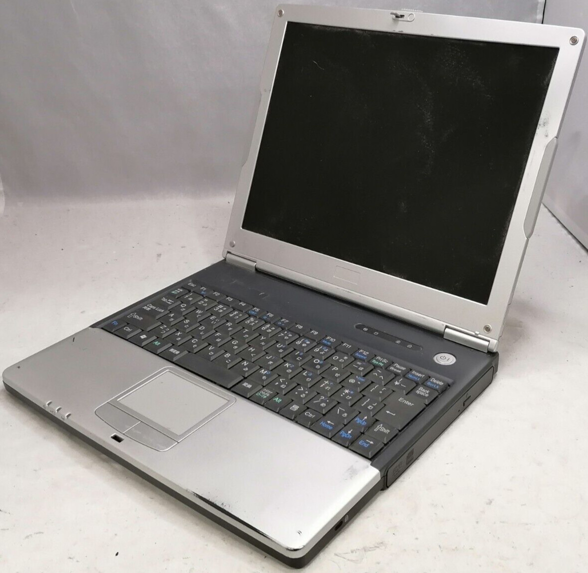 FOR PARTS 12.1″ Hitachi Flora 220W NS5 (Pentium III /1.20 GHz/512 MB RAM/NO HDD)