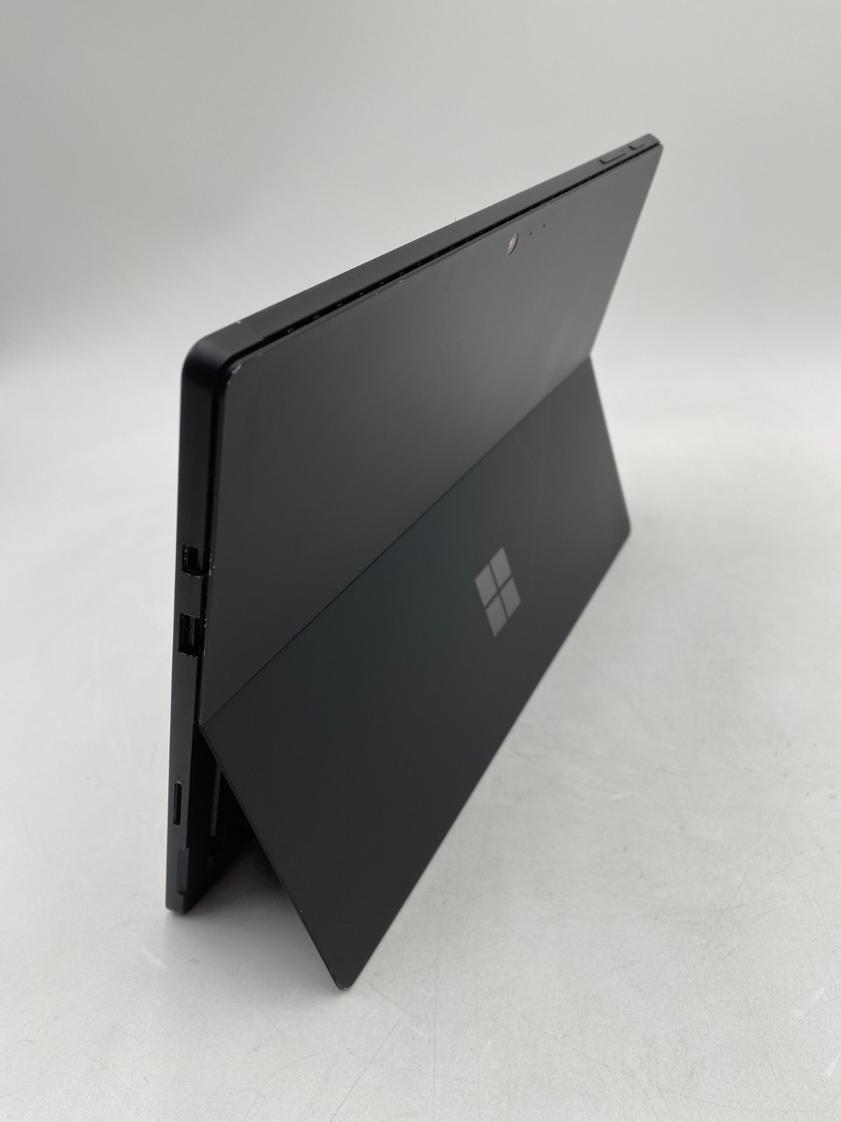Microsoft Surface Pro 6 1796 Tablet i5-8250U 256GB SSD 8GB DDR3 Black C/S2/Read