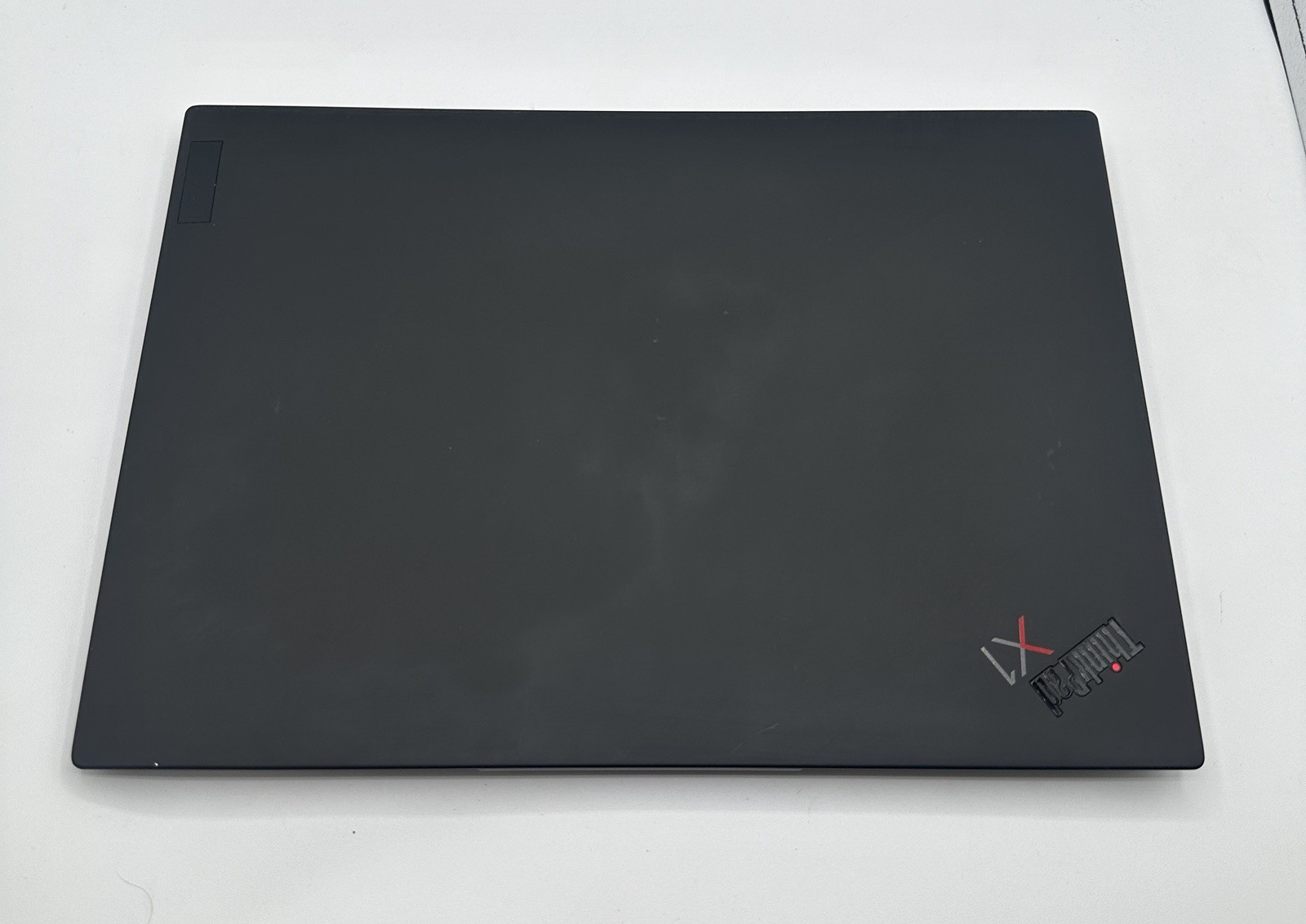 Lenovo ThinkPad X1 Carbon Gen 10 Touch 14″ i7-1260P 16GB RAM 1TB SSD Win11