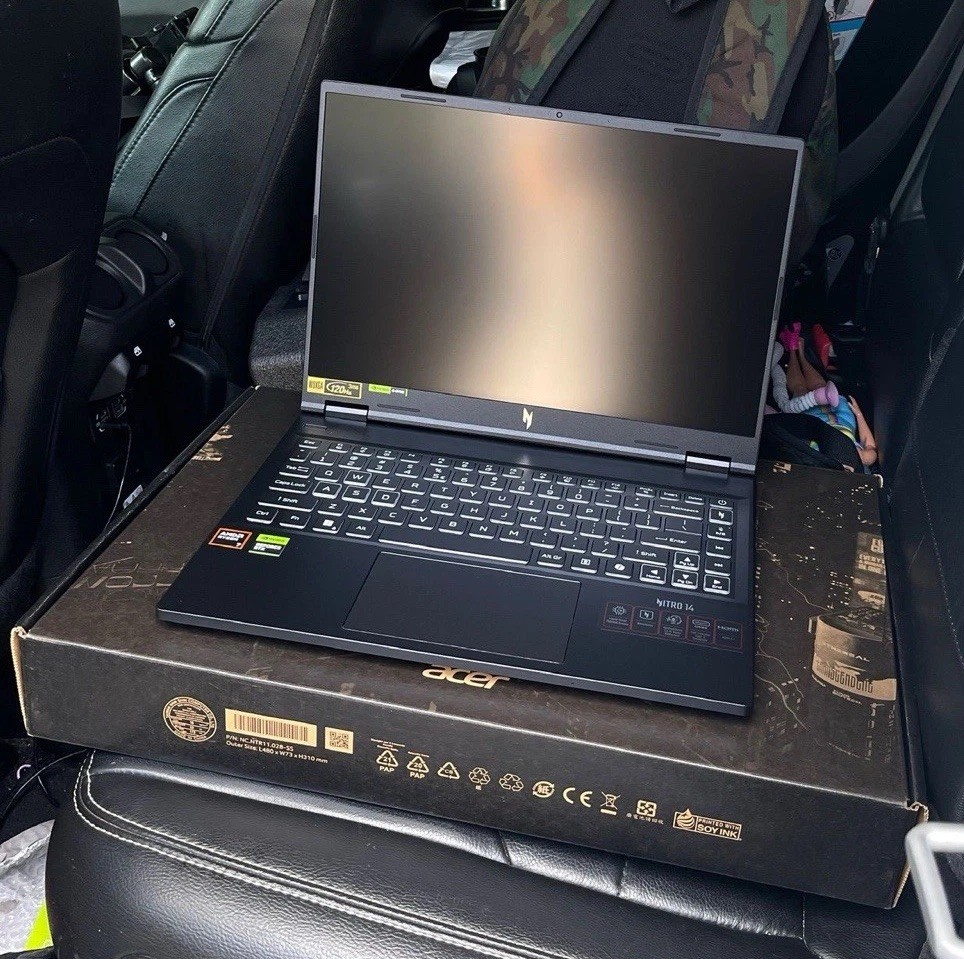 Acer Nitro 14 AN14-41-R74Z