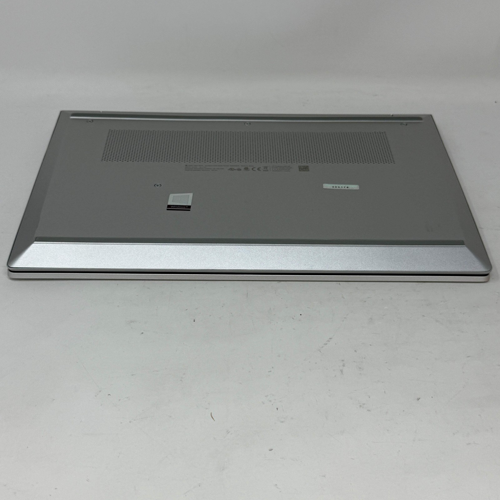 HP ProBook 430 G8 13.3″ i5-1135G7 2.4GHz 32GB RAM 512GB SSD