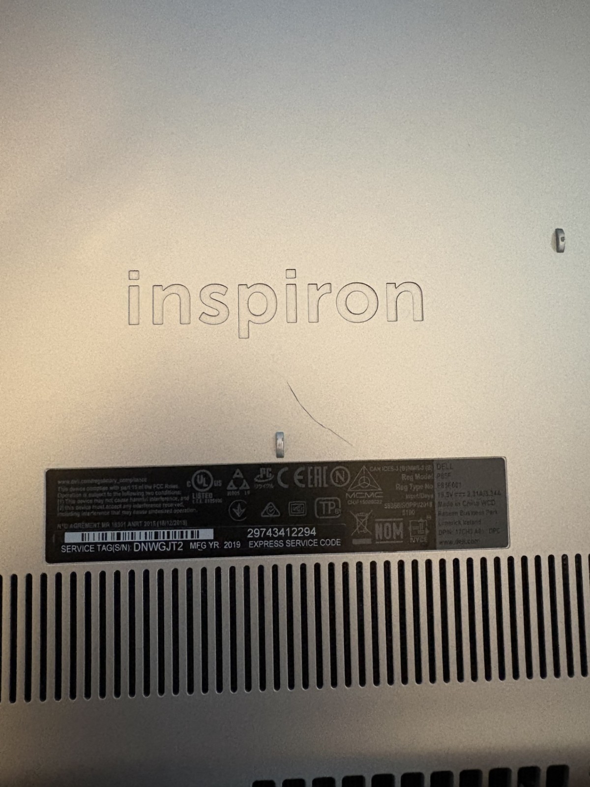 Dell Inspiron 5584 15.6″ i7 8565U 16GB RAM 512GB SSD + 800GB HDD Windows 11 FHD