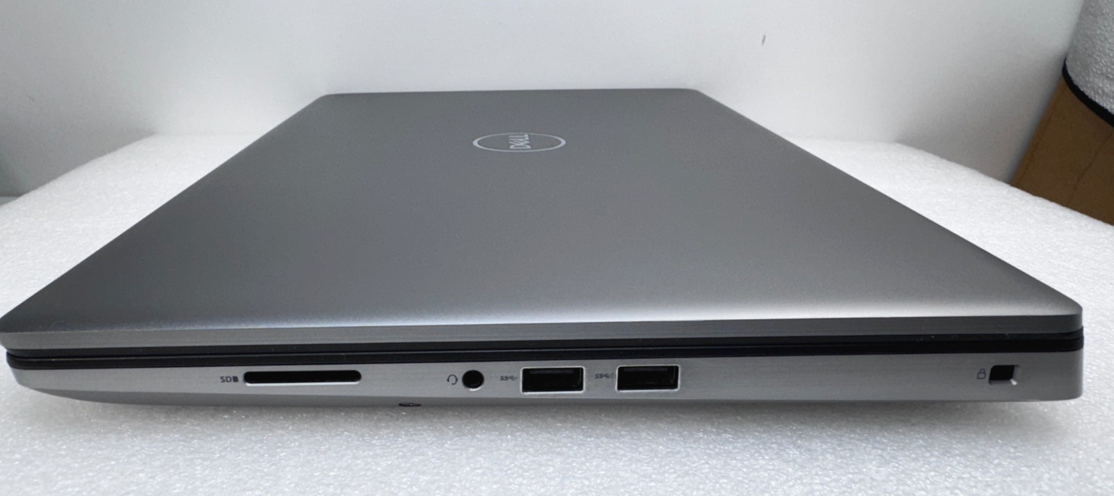 Dell Precision 7550 15.6″ Laptop i9-10885H 32GB 1TB Nvidia RTX3000 Windows 11